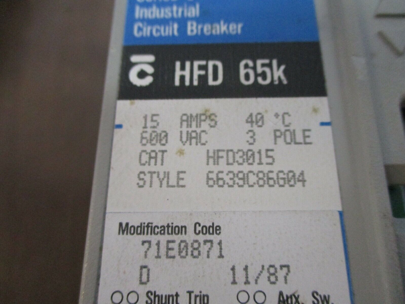 Cutler-Hammer HFD 65K Circuit Breaker w/ Aux HFD3015 15A 600V 3P Used