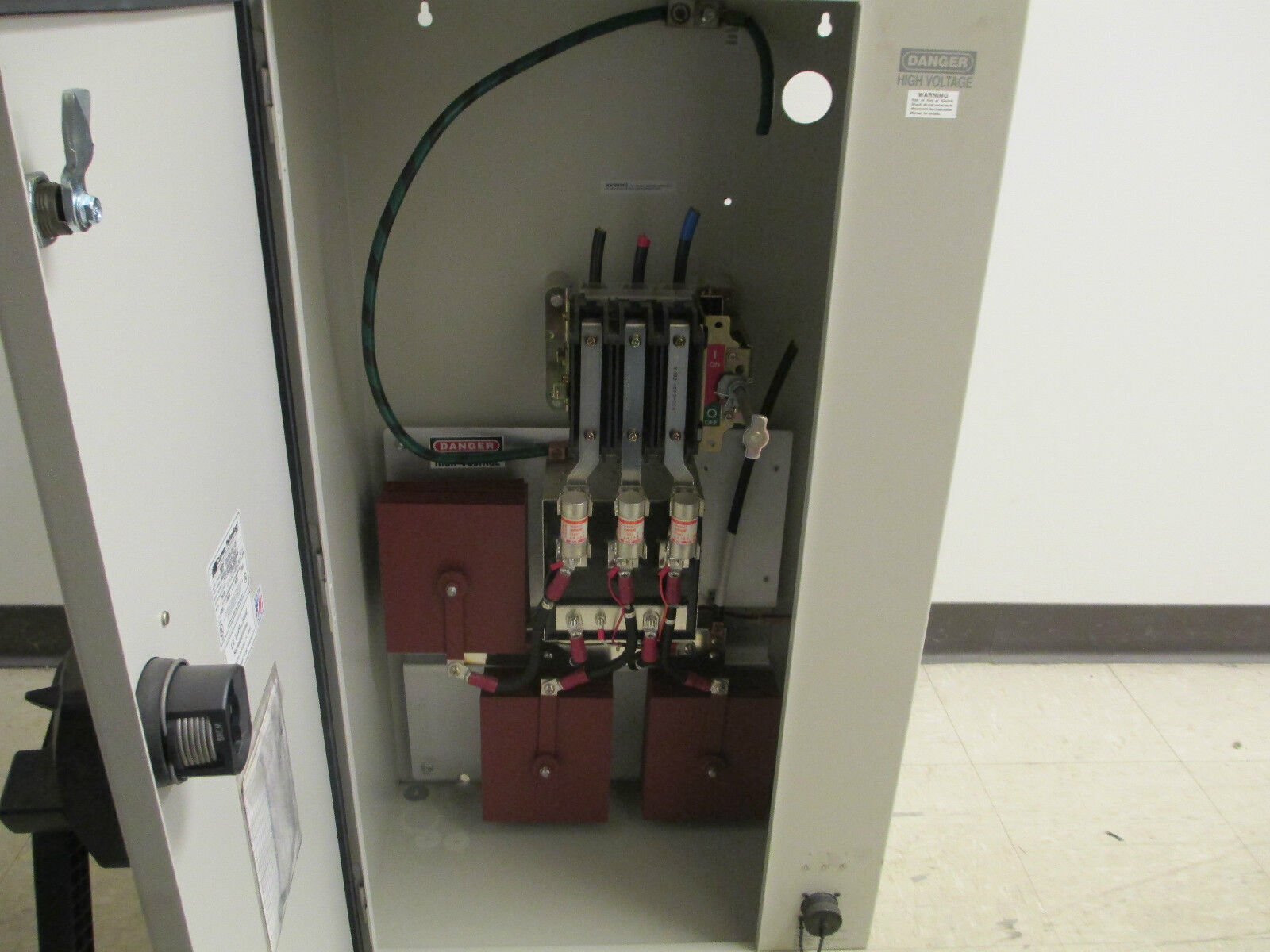 Current Technology Transient Voltage Surge Suppressor MP 120/208-3GY-DF Used