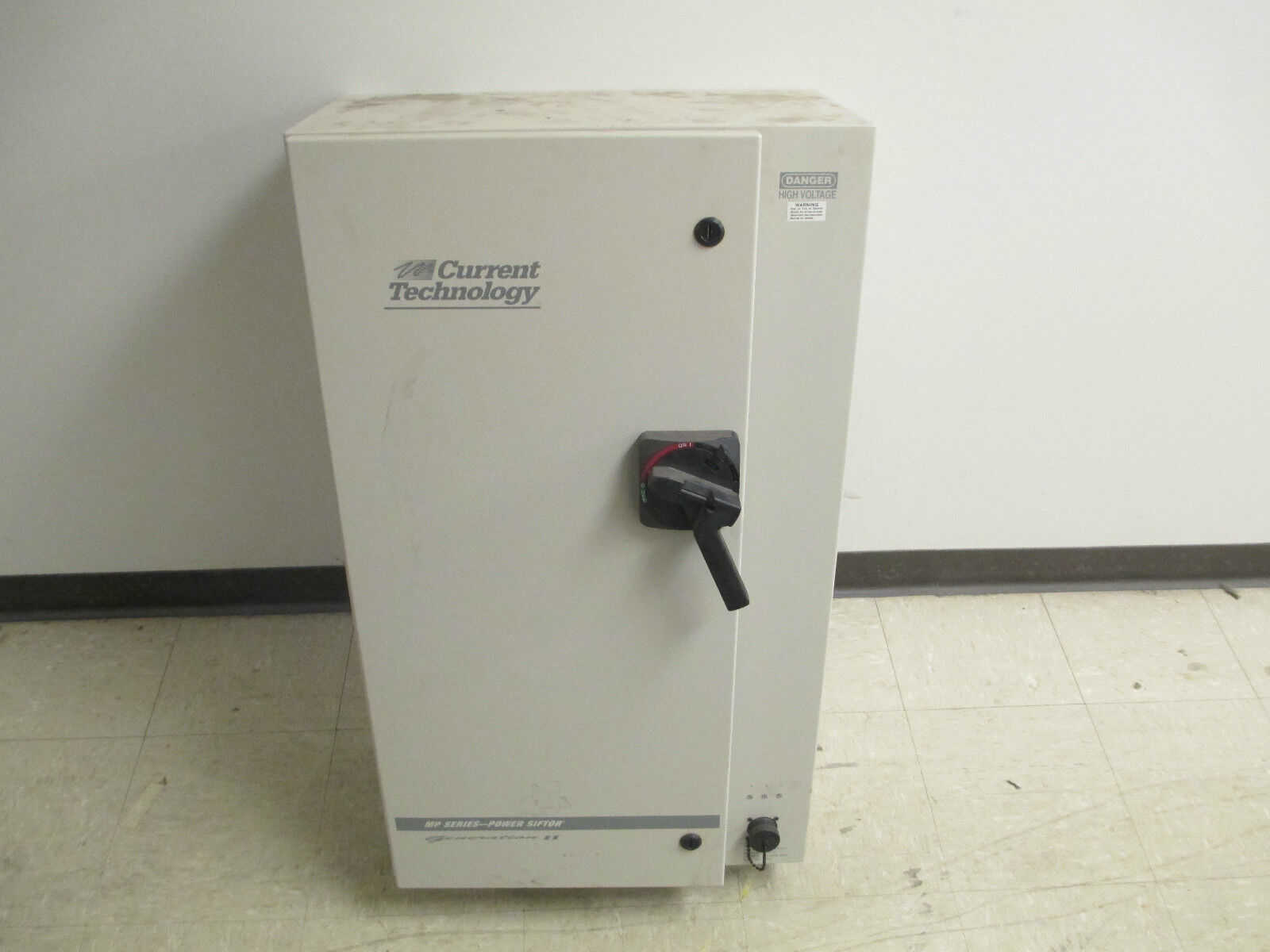 Current Technology Transient Voltage Surge Suppressor MP 120/208-3GY-DF Used