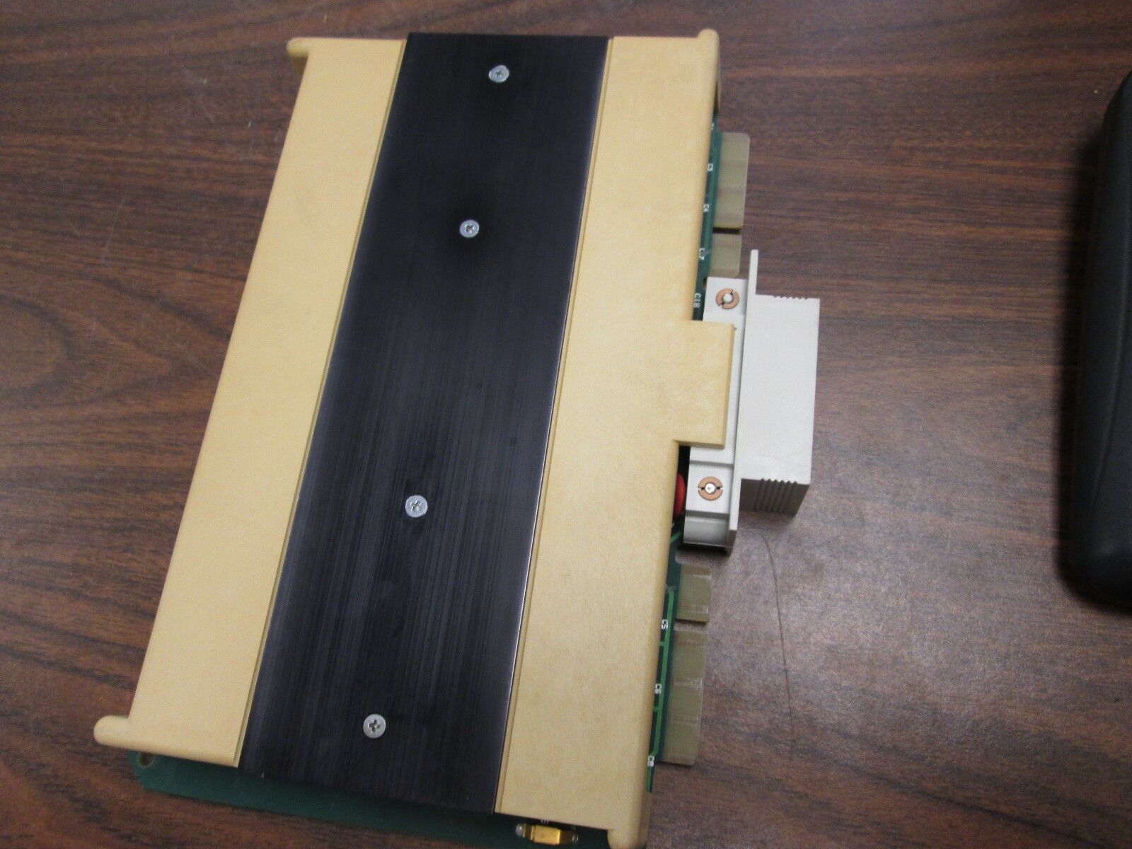 Honewell Output Module 621 2100 115V Used