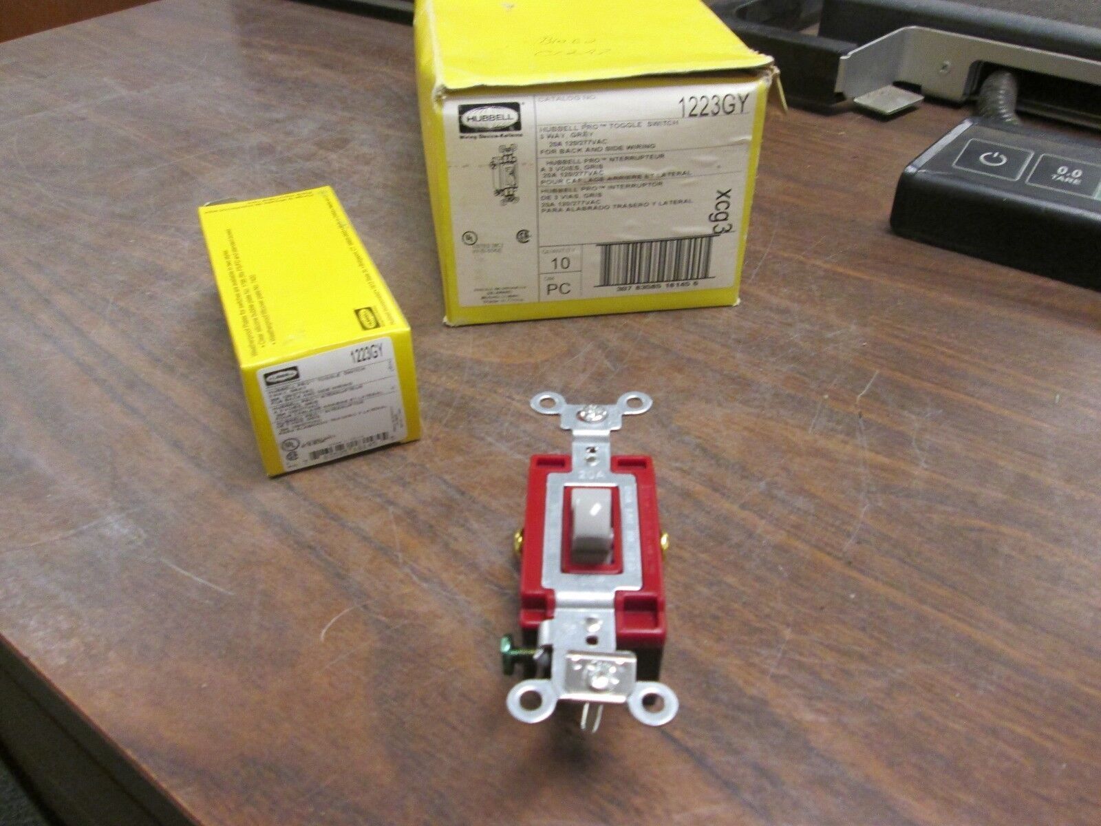 Hubbell Hubbell-Pro Toggle Switch 1223GY 20A 120/277V *Box of 5* New Surplus