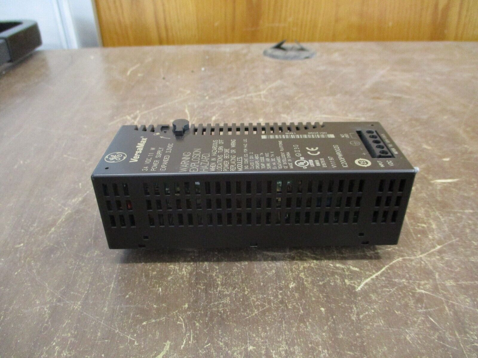 GE Fanuc VersaMax Power Supply Module IC200PWR002G 24VDC 11W Used