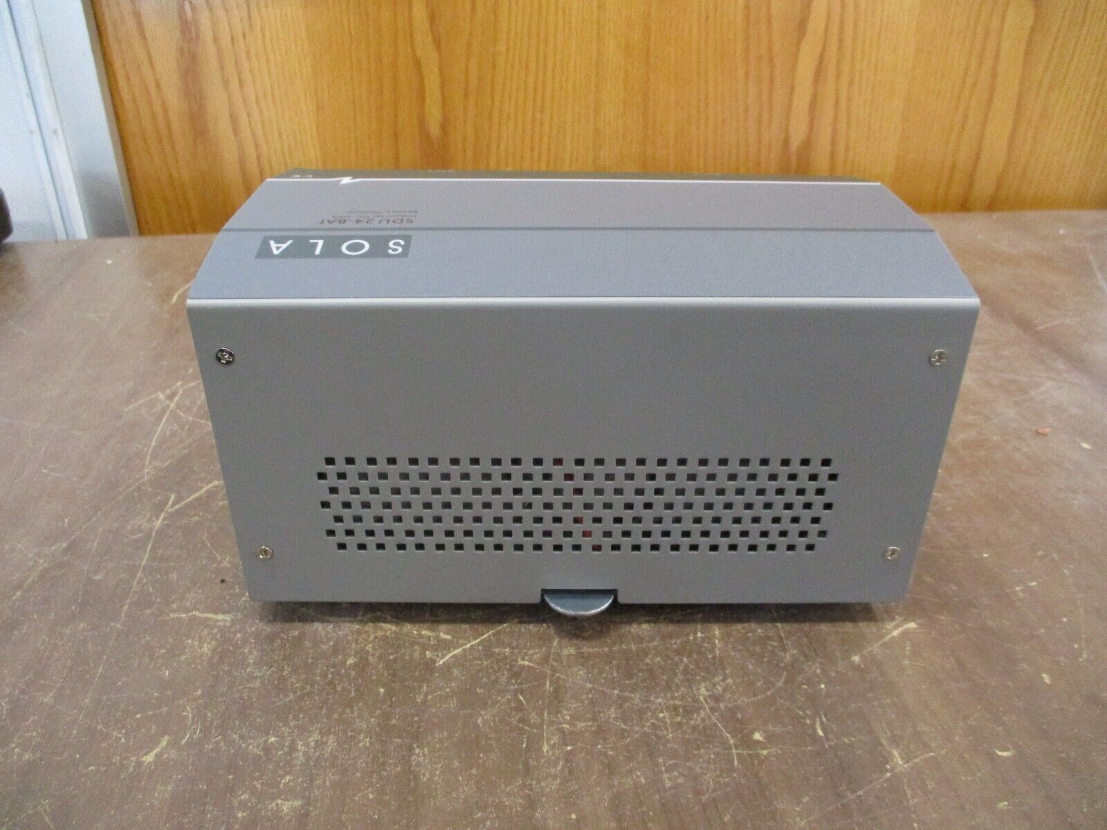 Sola Industrial DC UPS Battery Module SDU 24-BAT 24VDC Used