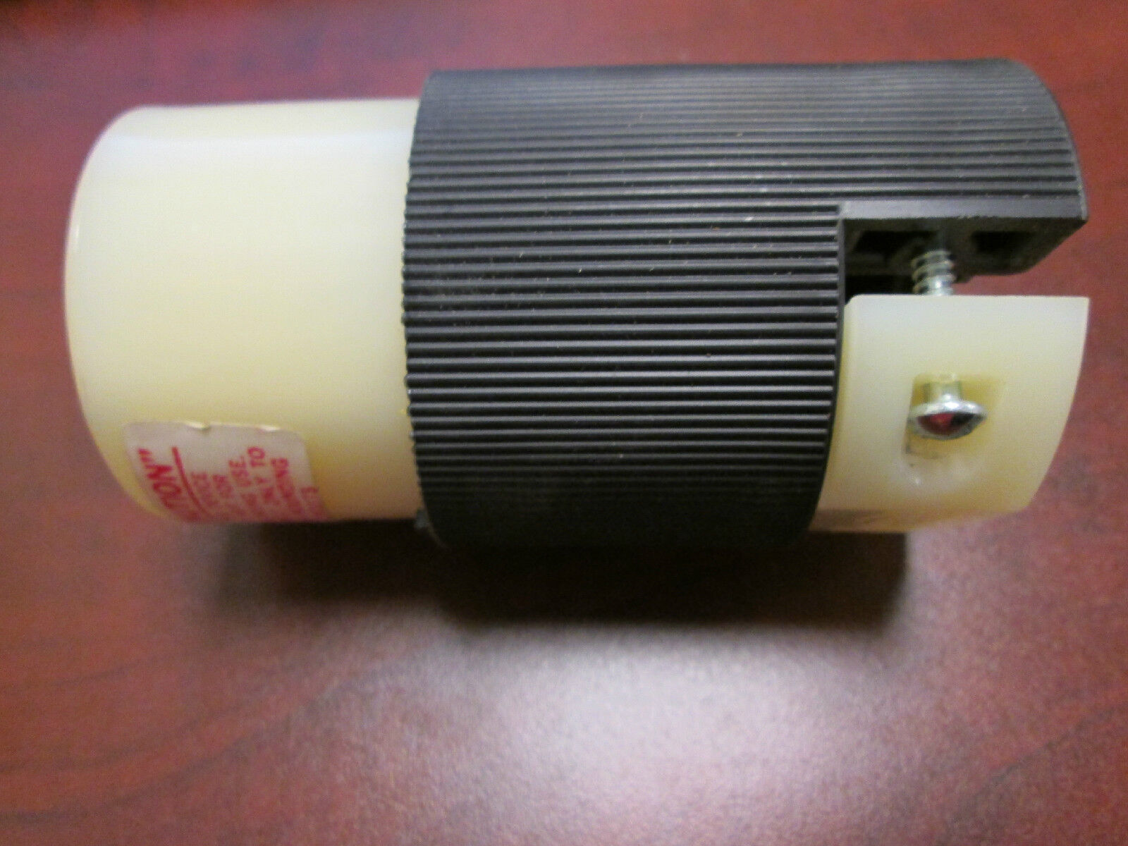 Hubbell Receptacle 2443 Lot of 2 New Surplus