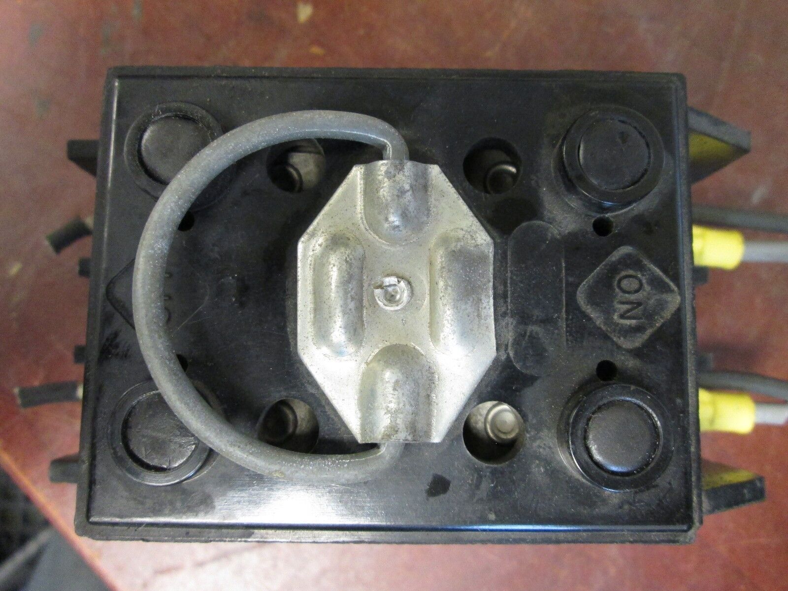 Walker Fuse Pullout 30A 240VAC Used