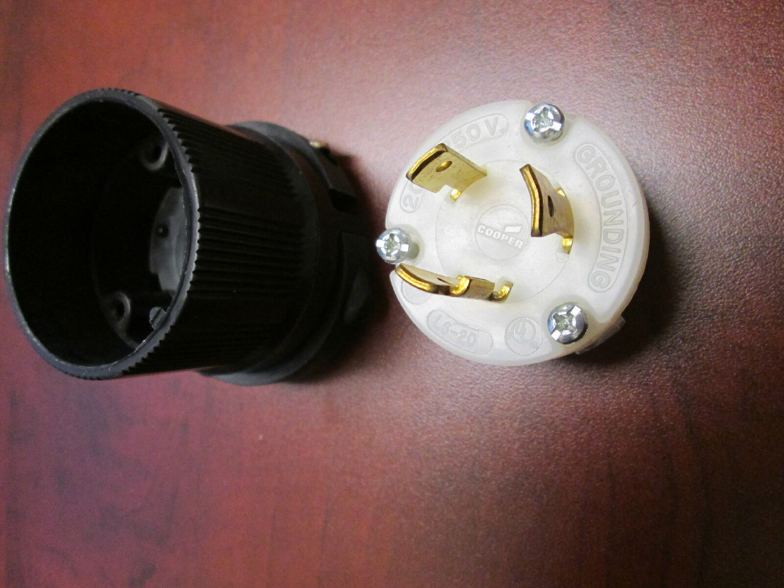 Cooper Plug CWL620P, Lot of 2 New Surplus