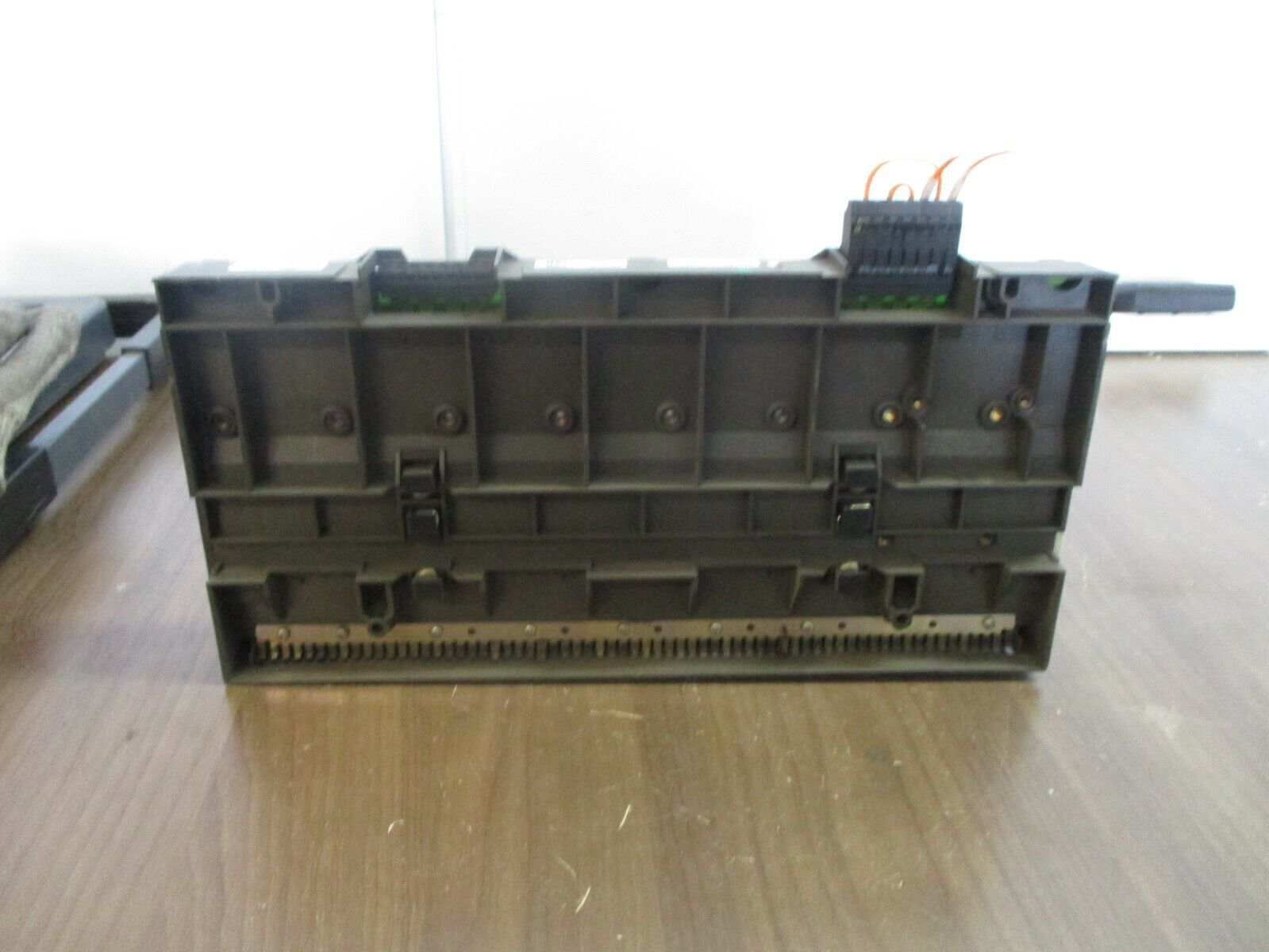 Fisher Rosemount KJ4001X1-BE1 8-Wide Carrier 12P0818X032 Rev. E Used