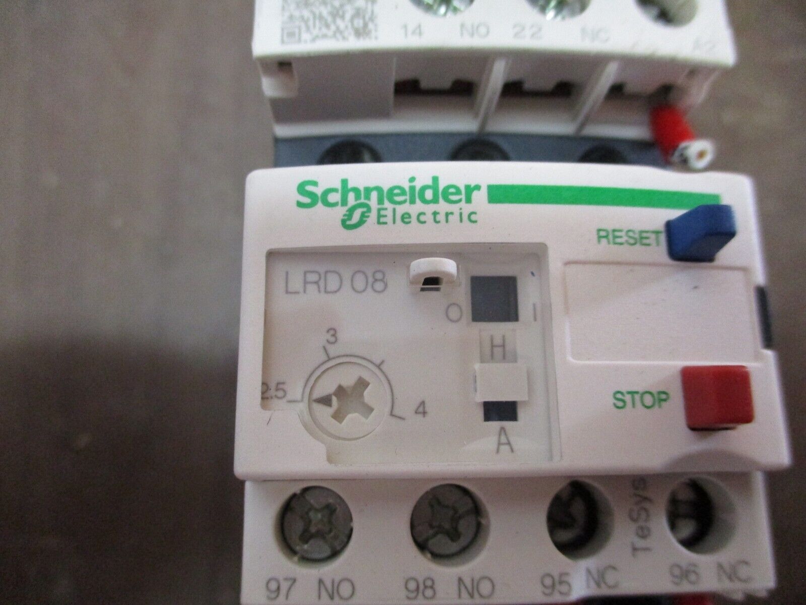 Schneider Electric Starter LC1D09 / LRD08 120V Coil Trip: 2.5-4A 600V Used