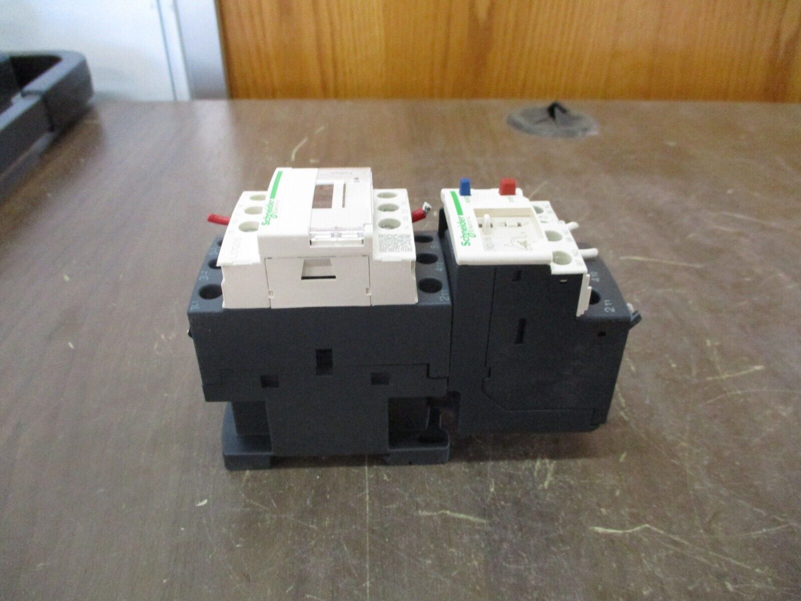 Schneider Electric Starter LC1D09 / LRD08 120V Coil Trip: 2.5-4A 600V Used