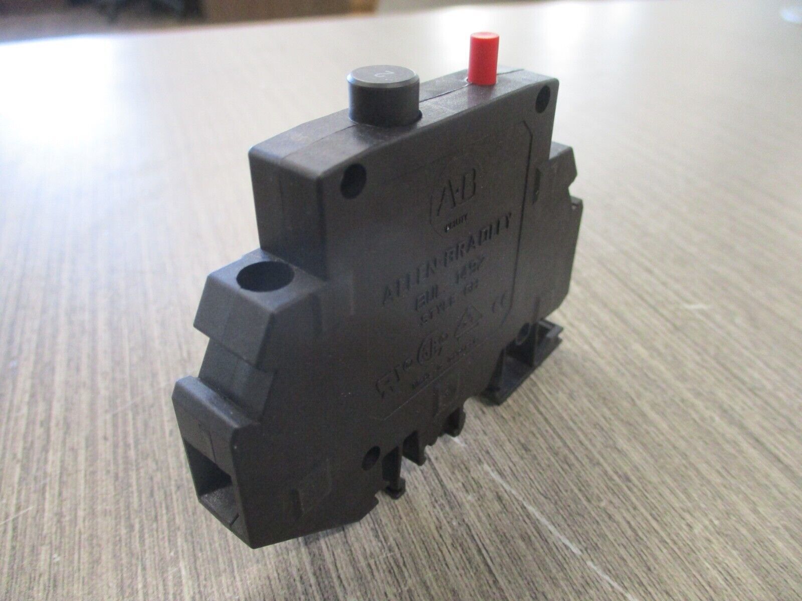 Allen-Bradley Supplementary Protector 1492-GH020 Ser. B 2A New Surplus