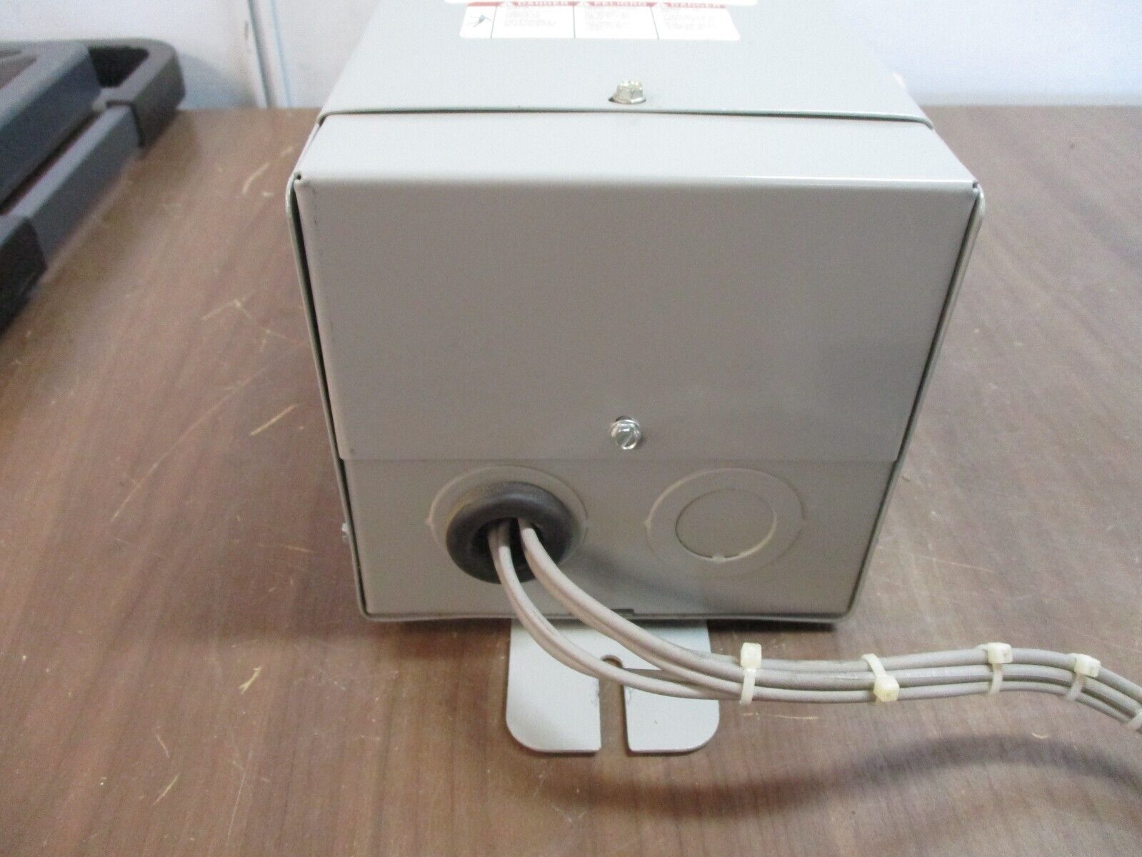 Eaton 3R Transformer S20N11P02P Rev. 01 2kVA Pri: 240/480V Sec: 120/240V 60Hz