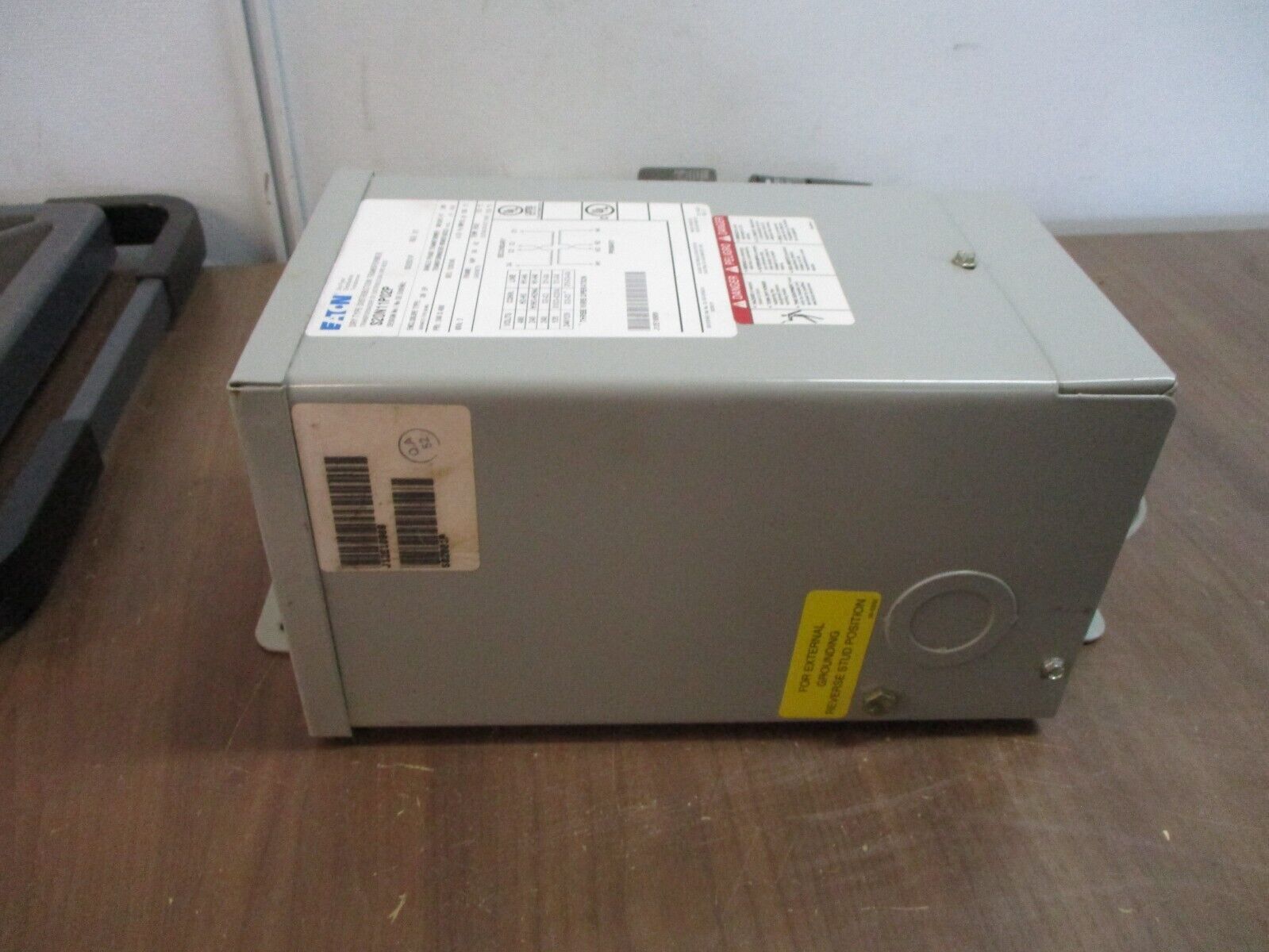 Eaton 3R Transformer S20N11P02P Rev. 01 2kVA Pri: 240/480V Sec: 120/240V 60Hz