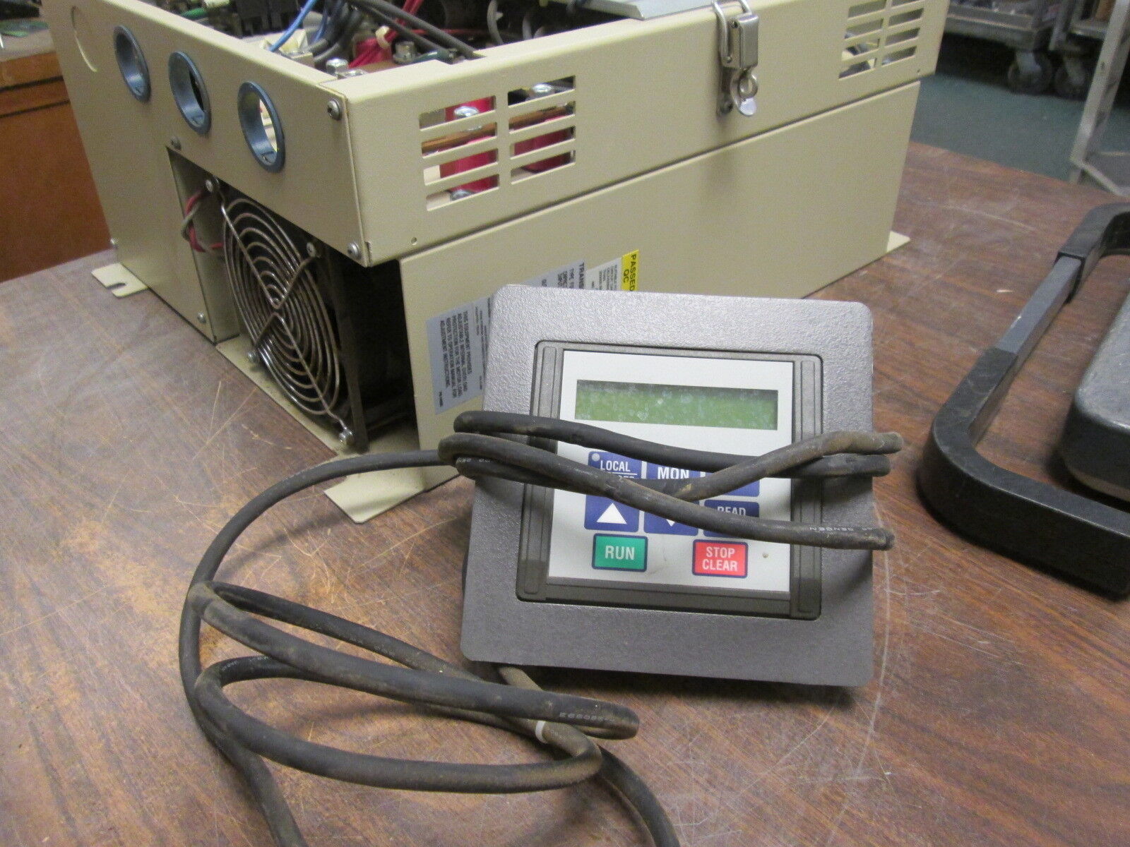 Toshiba H3 AC Drive VT130H3U4220 20HP 3Ph *No Cover* Used