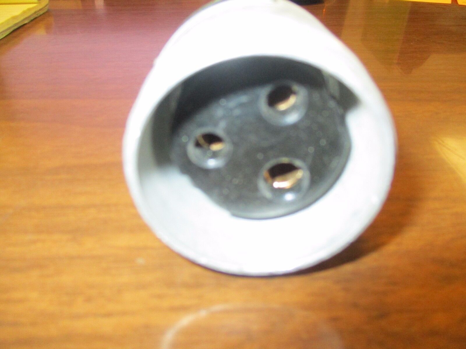 Russellstoll Connector, 3913 10A@600V 20A@250V 3W Conduit End Used