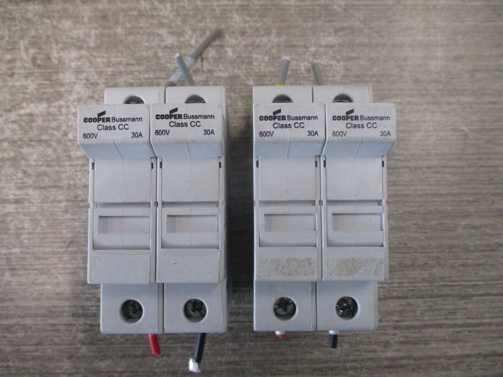 Cooper Bussmann Fuseholder CHCC2 30A 600V 2P *Lot of 2* Used