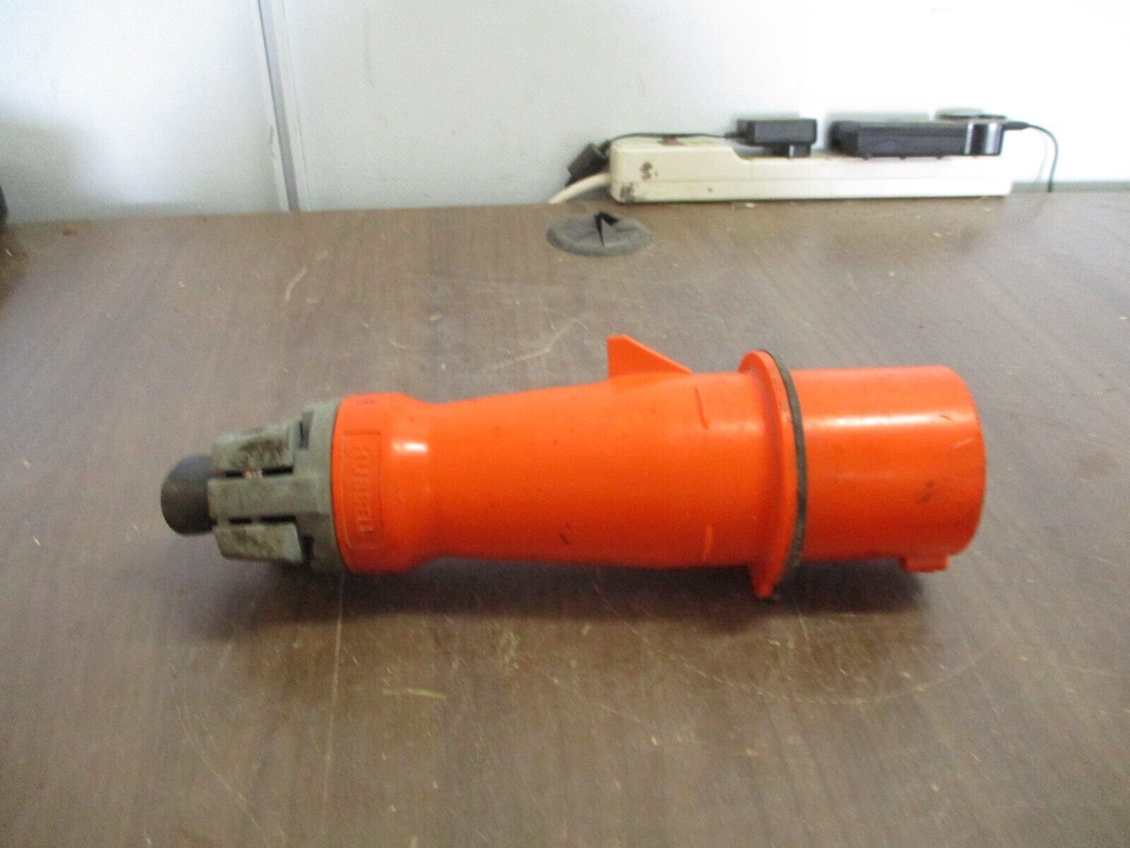 Hubbell Plug 460P12W 60A 125/250V *No Bushing* Used