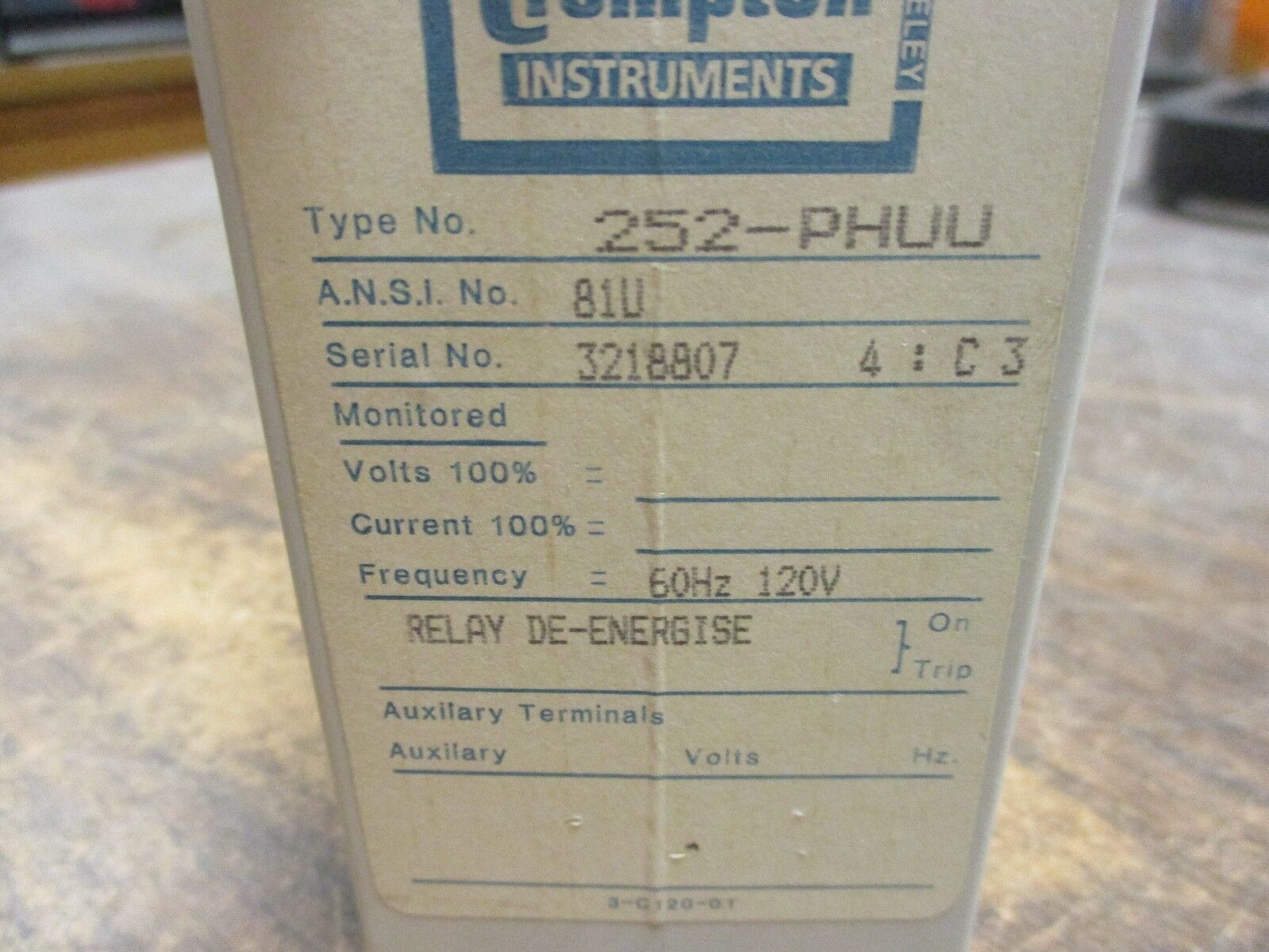 Crompton Protector Relay 252-PHUU 120V 60Hz *No Cover* Used