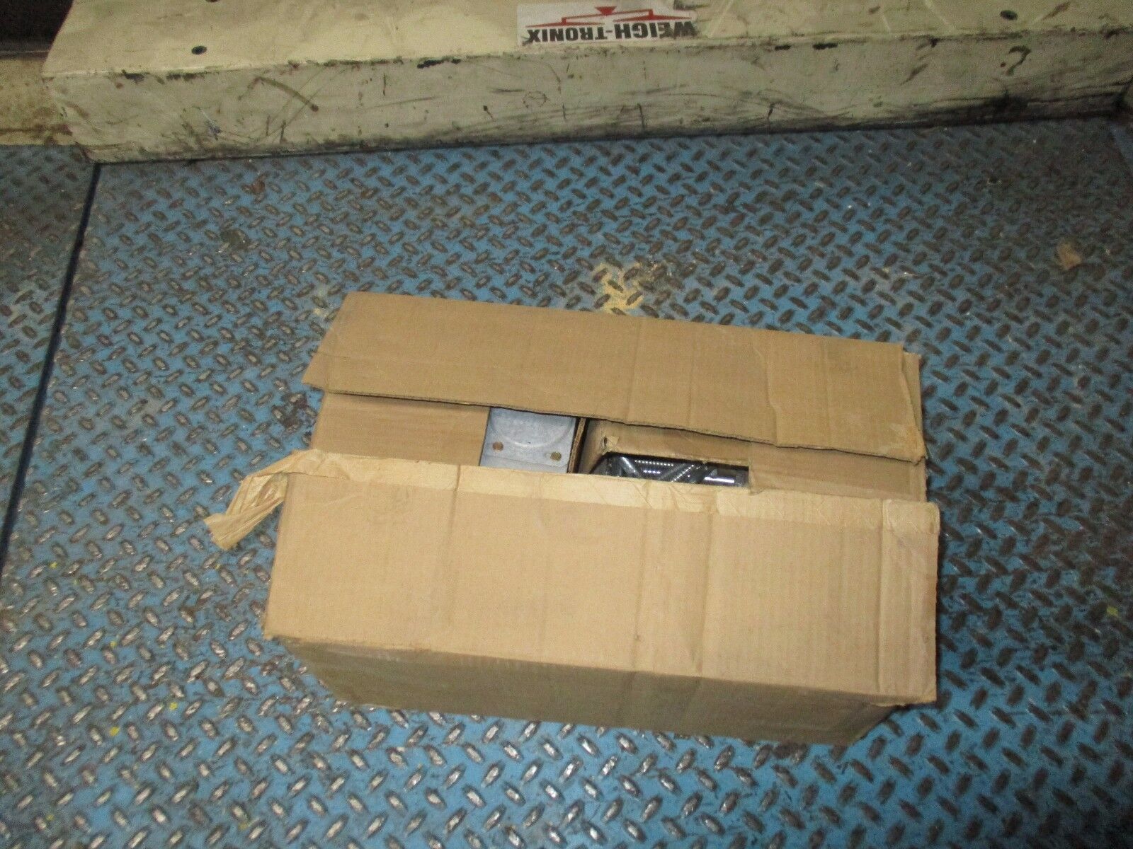 Thomas & Betts 3R Loadcenter TBL07C2-4JR 70A 120/240V 1Ph 4P New Surplus