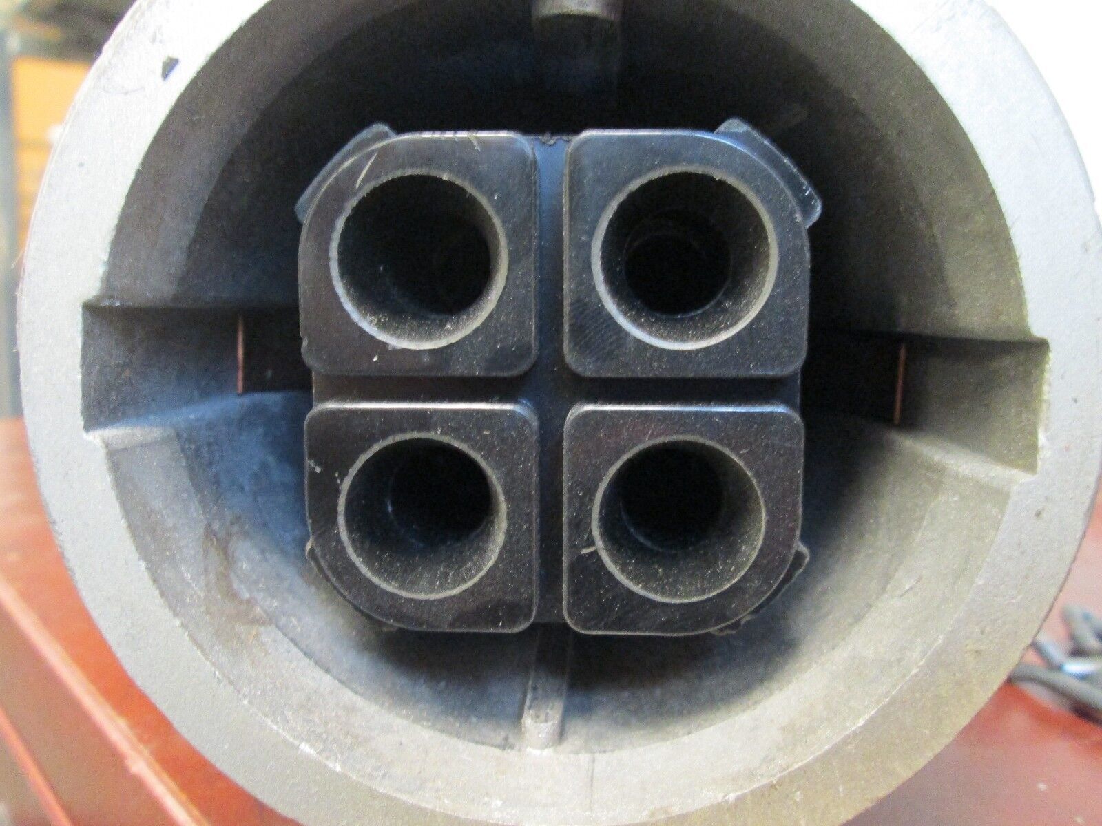 RussellStoll Connector JCS1034H 100A 600V 4W Conduit-style End Used