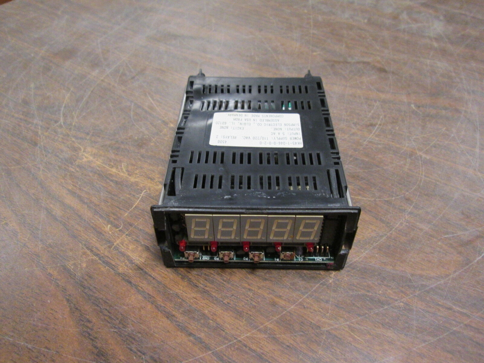 Simpson Electric Digital Meter HK45-1-046-0-0-2-0 Power:110/220VAC Input:5A Used