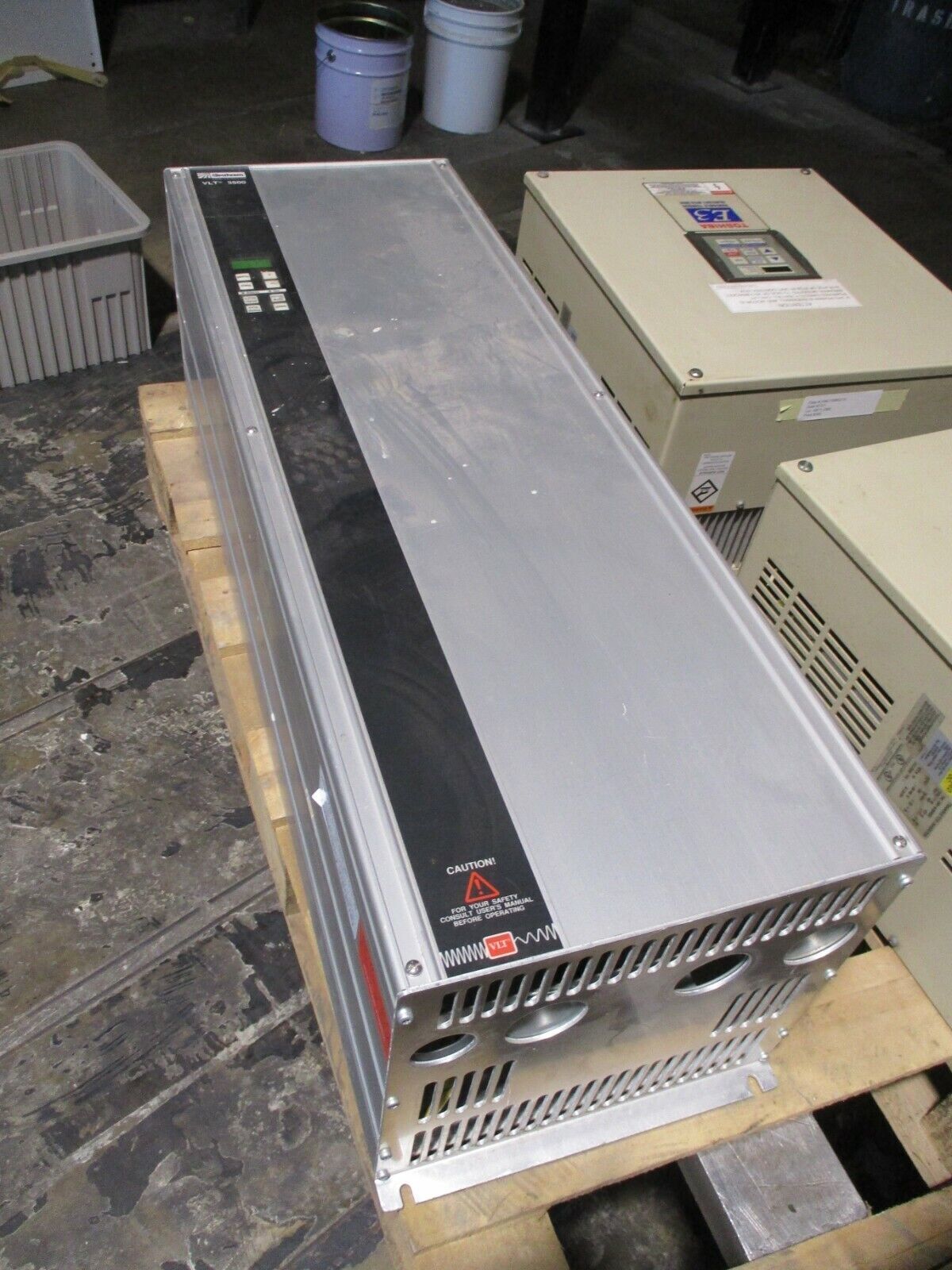 Graham VLT 3552 AC Drive 175H7383 50HP 3Ph 440-500V Used