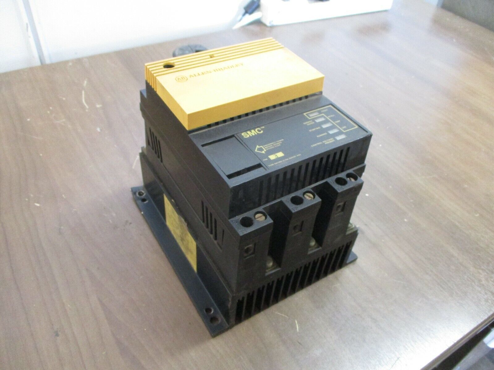 Allen-Bradley SMC Soft Start 150-A24NBD Ser. A 15HP 200-460V Used