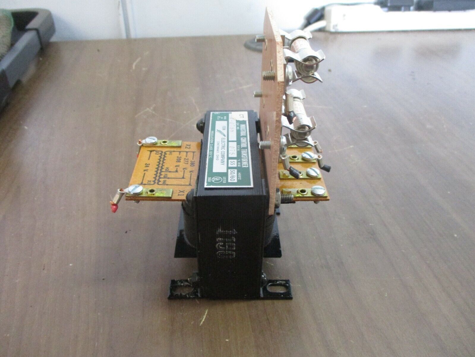 Fern Control Transformer N-075M 0.075kVA Pri: 208/277/380V Sec: 24V 50/60Hz Used