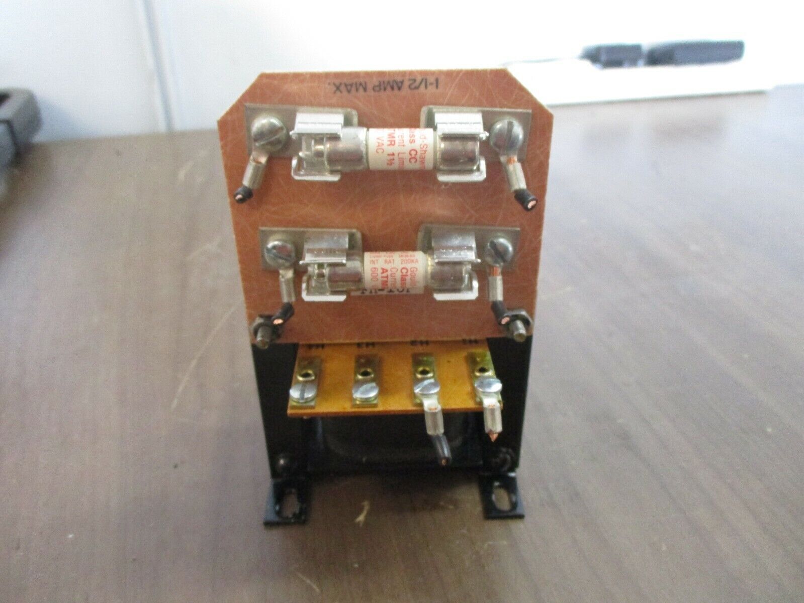 Fern Control Transformer N-075M 0.075kVA Pri: 208/277/380V Sec: 24V 50/60Hz Used