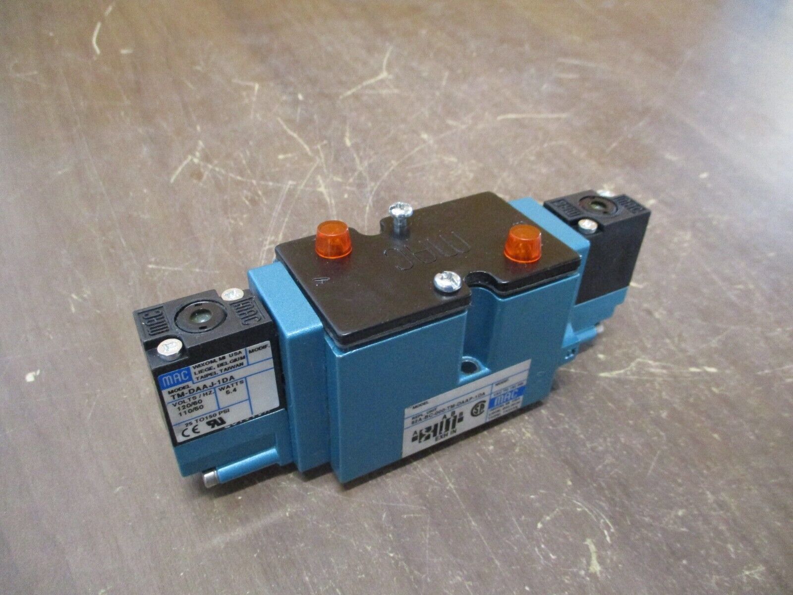 MAC Solenoid Valve 82A-BC-000-TM-DDAP-1DA VAC to 150PSI Used