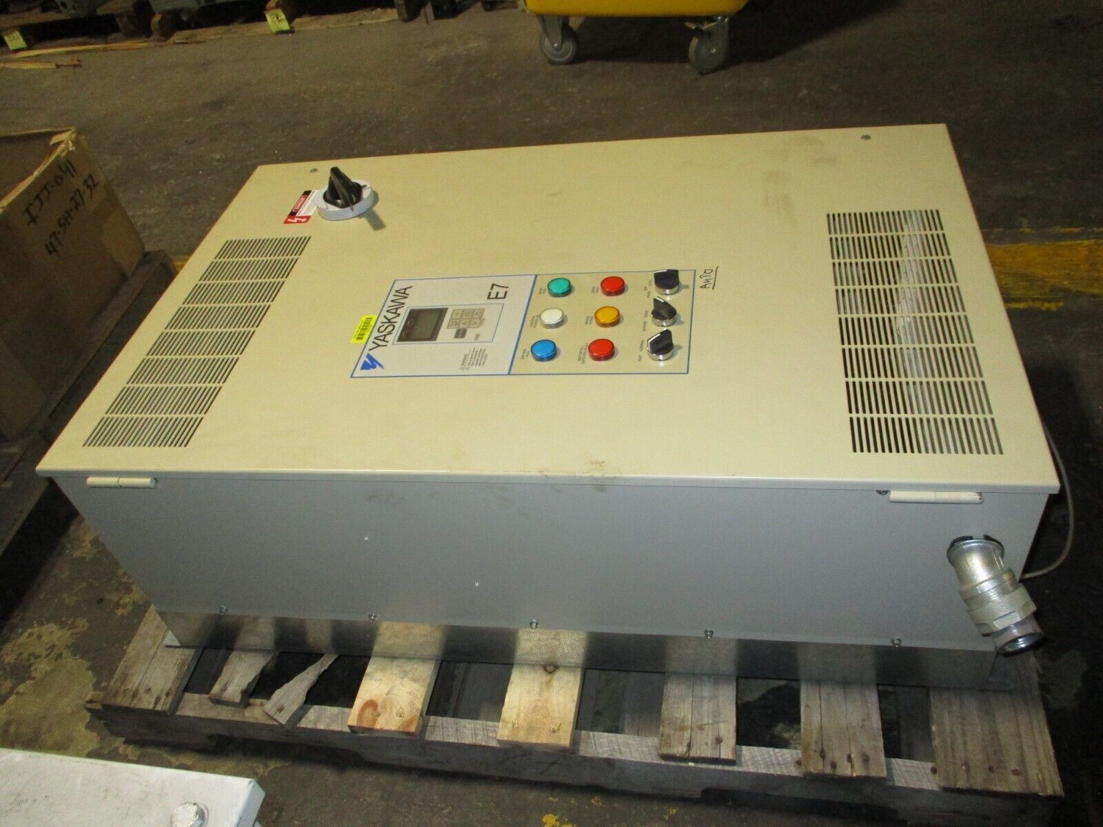 Yaskawa E7 AC Drive w/ Bypass E7BVB052 50HP 3Ph Input: 480V 50/60Hz 57.3A Used