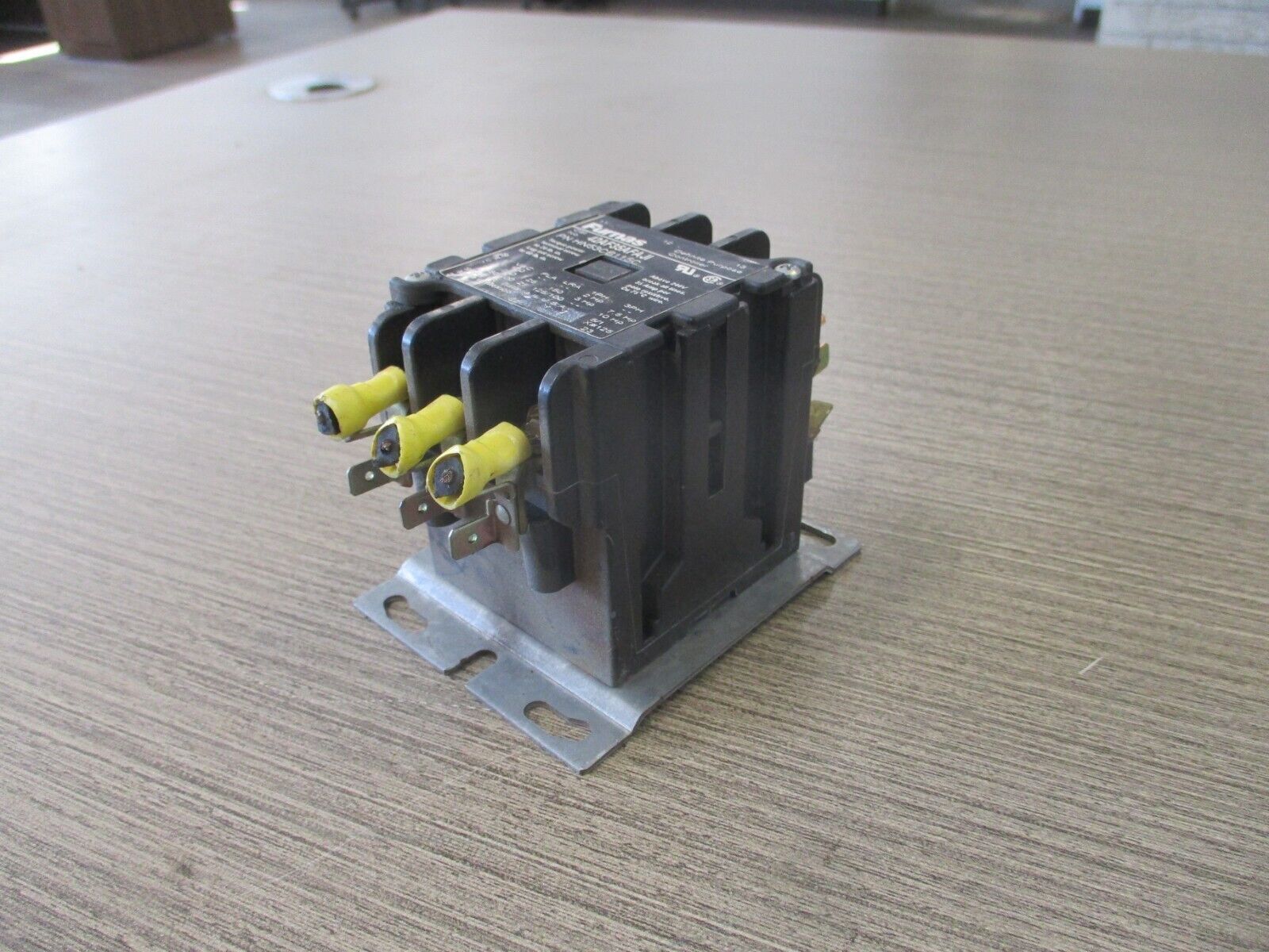 Furnas Definite Purpose Contactor 42AF35AFJI 120V Coil 25A 600V *Used*