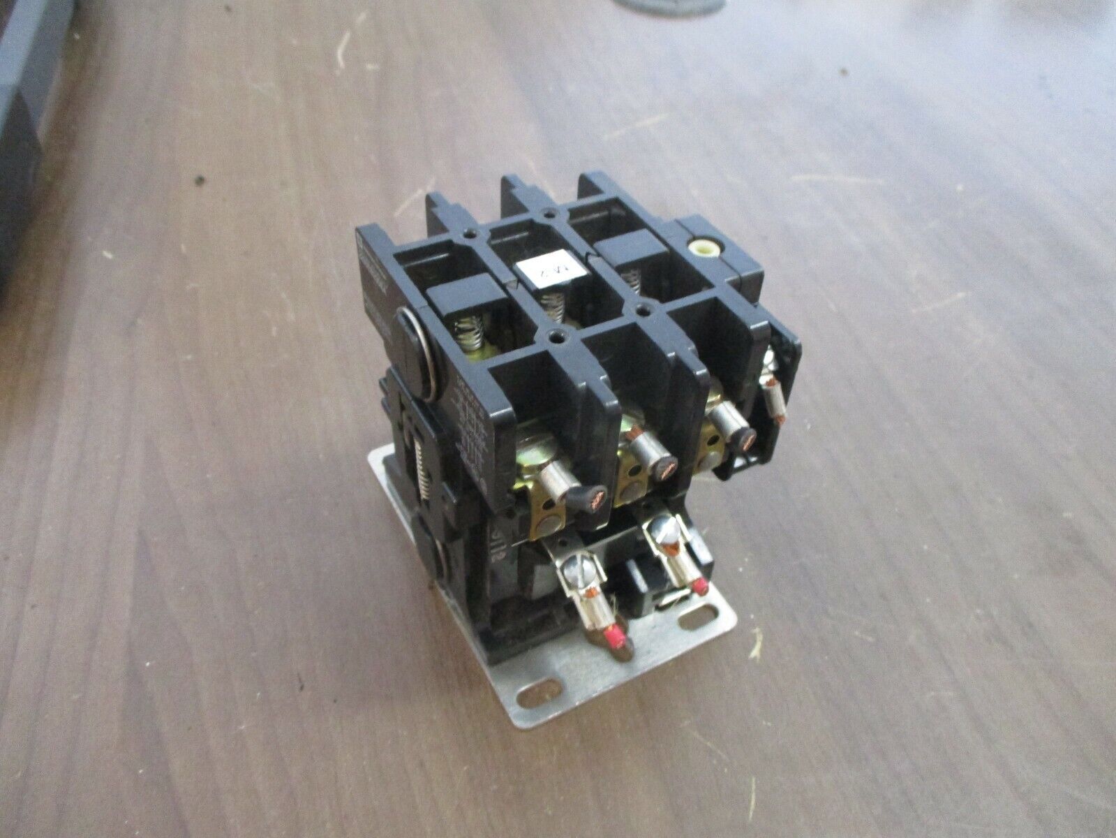 Telemecanique Contactor 2200EB230EA 24V Coil w/ Aux Contact Used