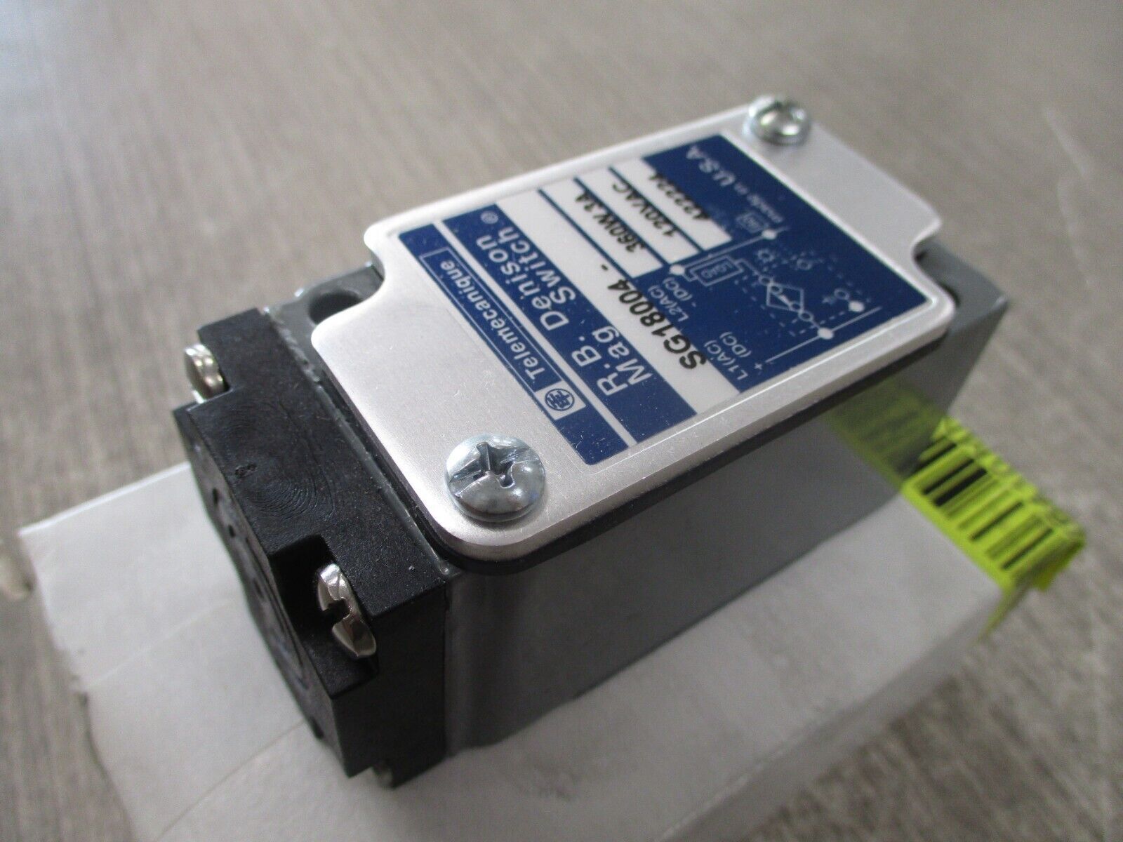 Telemecanique Magnetic Switch SG18004 New Surplus