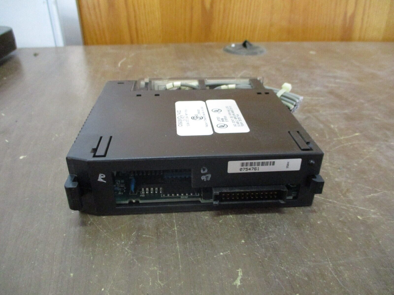 GE Fanuc Output Module IC693MDL740D 12/24VDC 16PT 0.5A POS Used