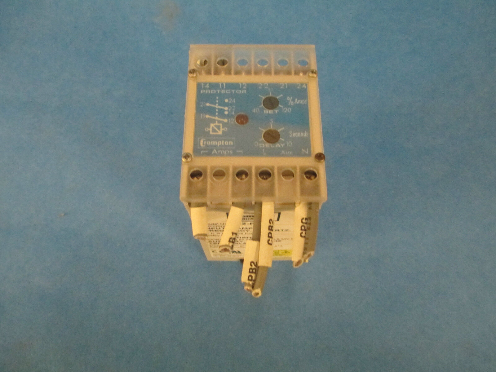 Crompton Protector 252-PAOU, 5A 250VAC/12VDC 60Hz Used