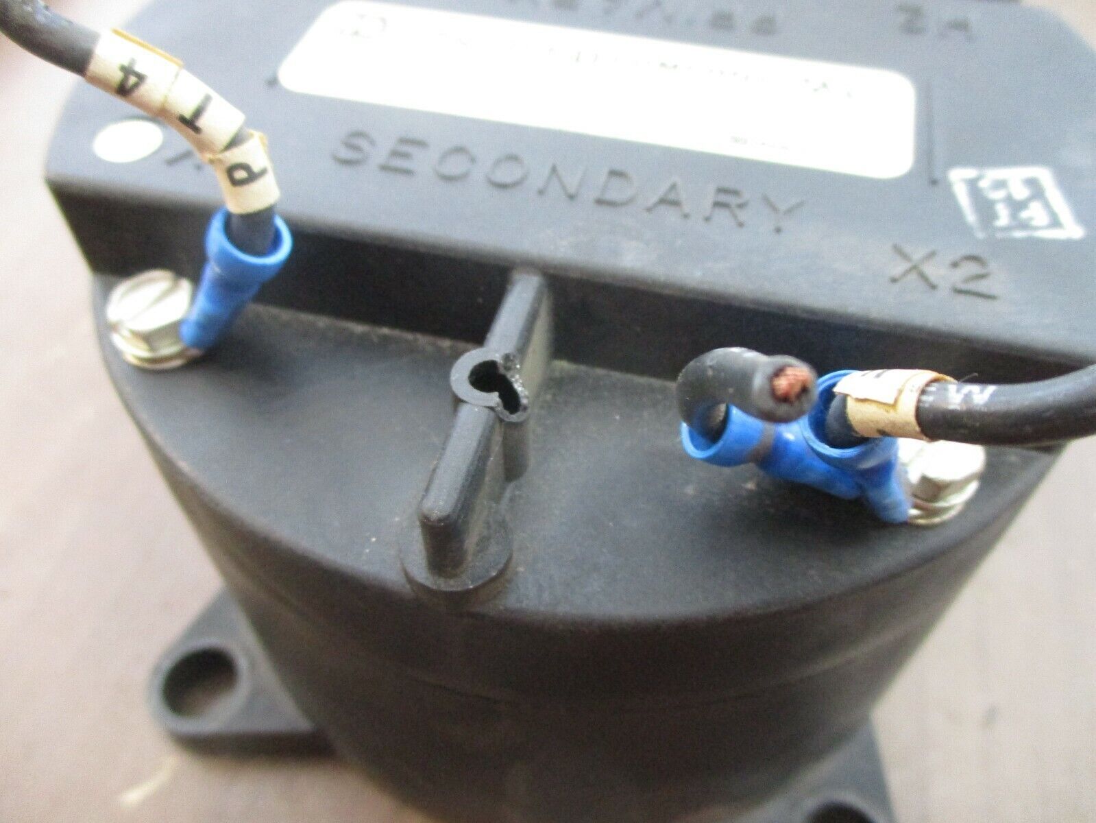 Square D Voltage Transformer 460R-288 Ratio 288:120 10KV BIL 150VA 60Hz Used