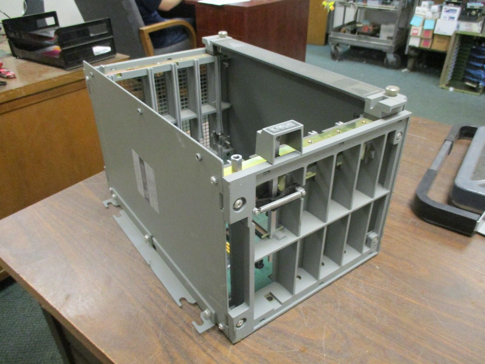 Allen-Bradley 4-Slot Chassis 5110-A4 A *Chipped Corner* Used