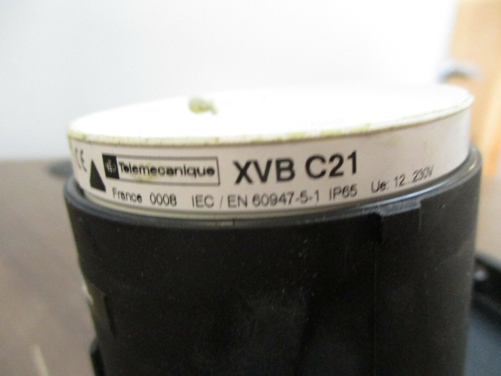Telemecanique Stack Light Base XVB C21 12-230V Used