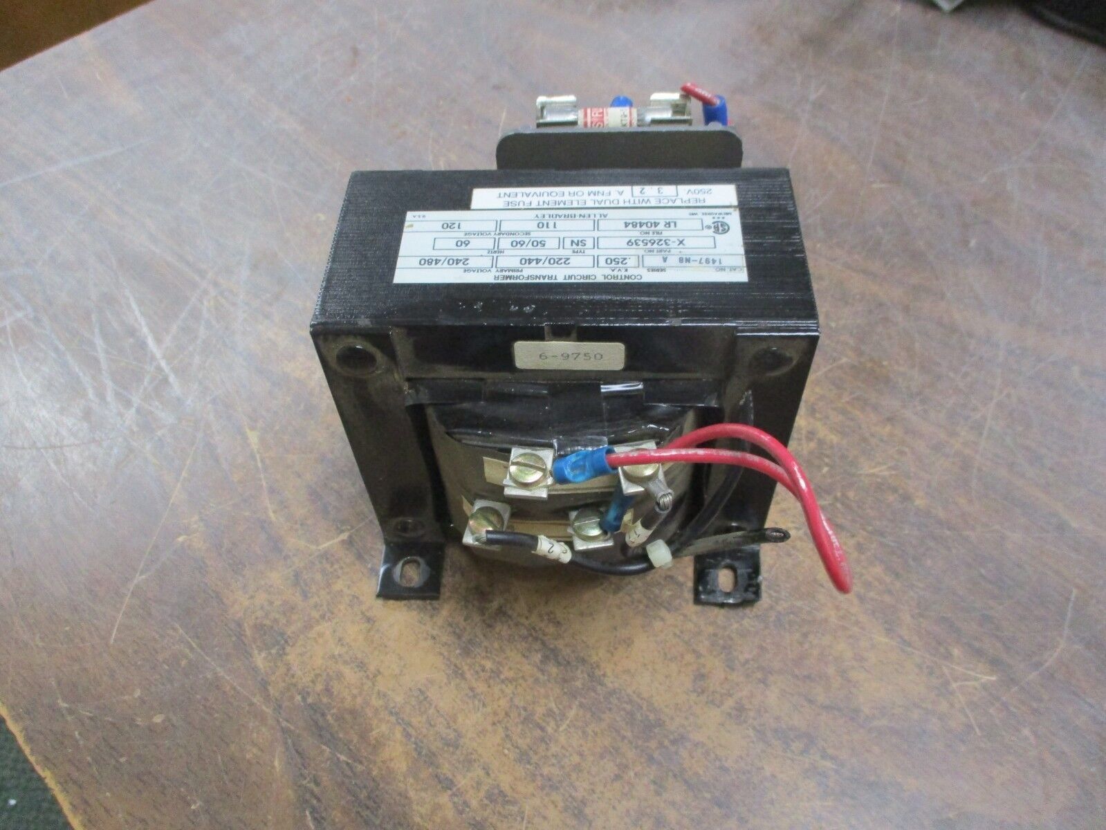 Allen-Bradley Type SN Control Transformer 1497-N8 0.250KVA Pri:240/480V Sec:120V
