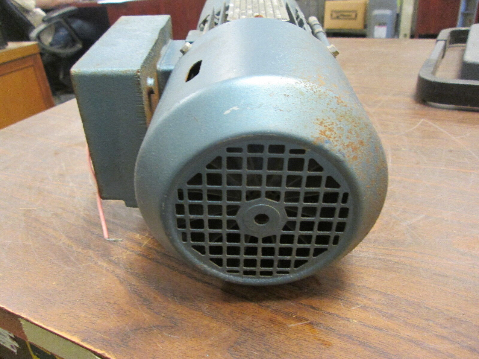 SEW-Eurodrive Gearmotor DFT71C4BNG05HR .33HP 43RPM Out ENCL:TEFC 230YY/460V Used