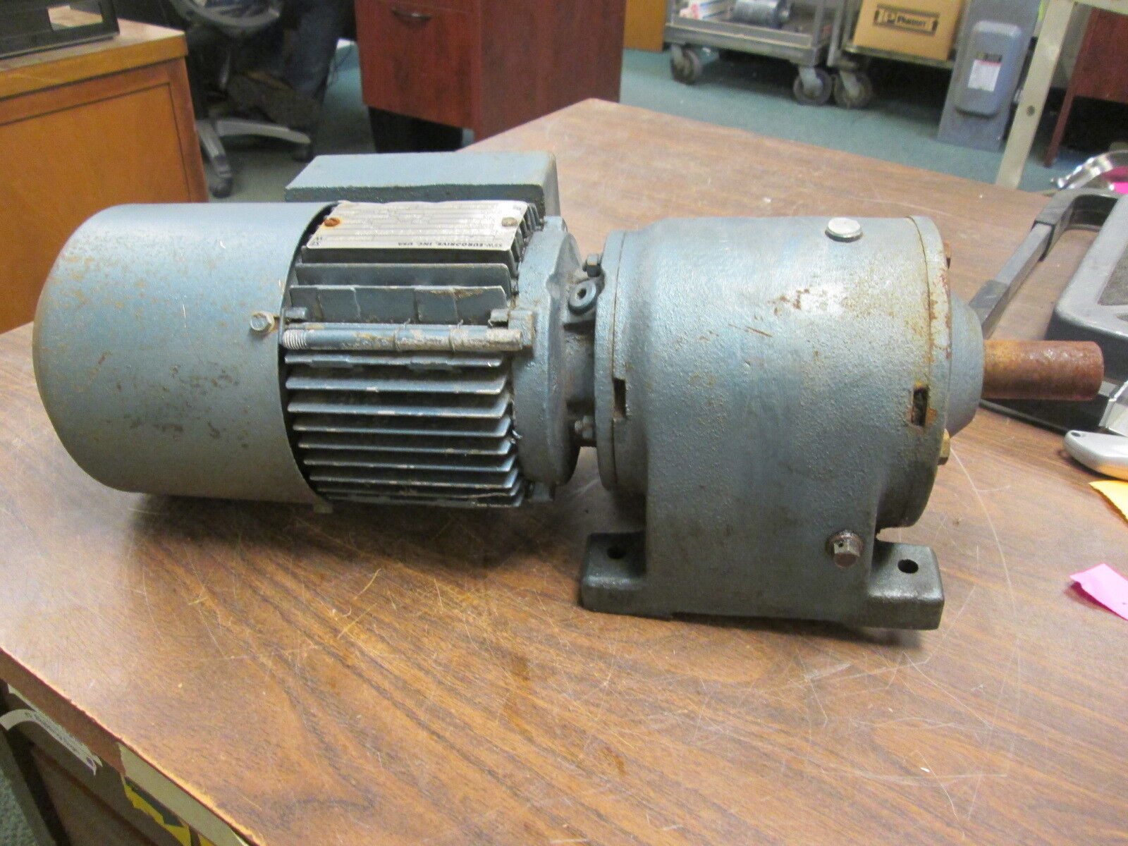 SEW-Eurodrive Gearmotor DFT71C4BNG05HR .33HP 43RPM Out ENCL:TEFC 230YY/460V Used