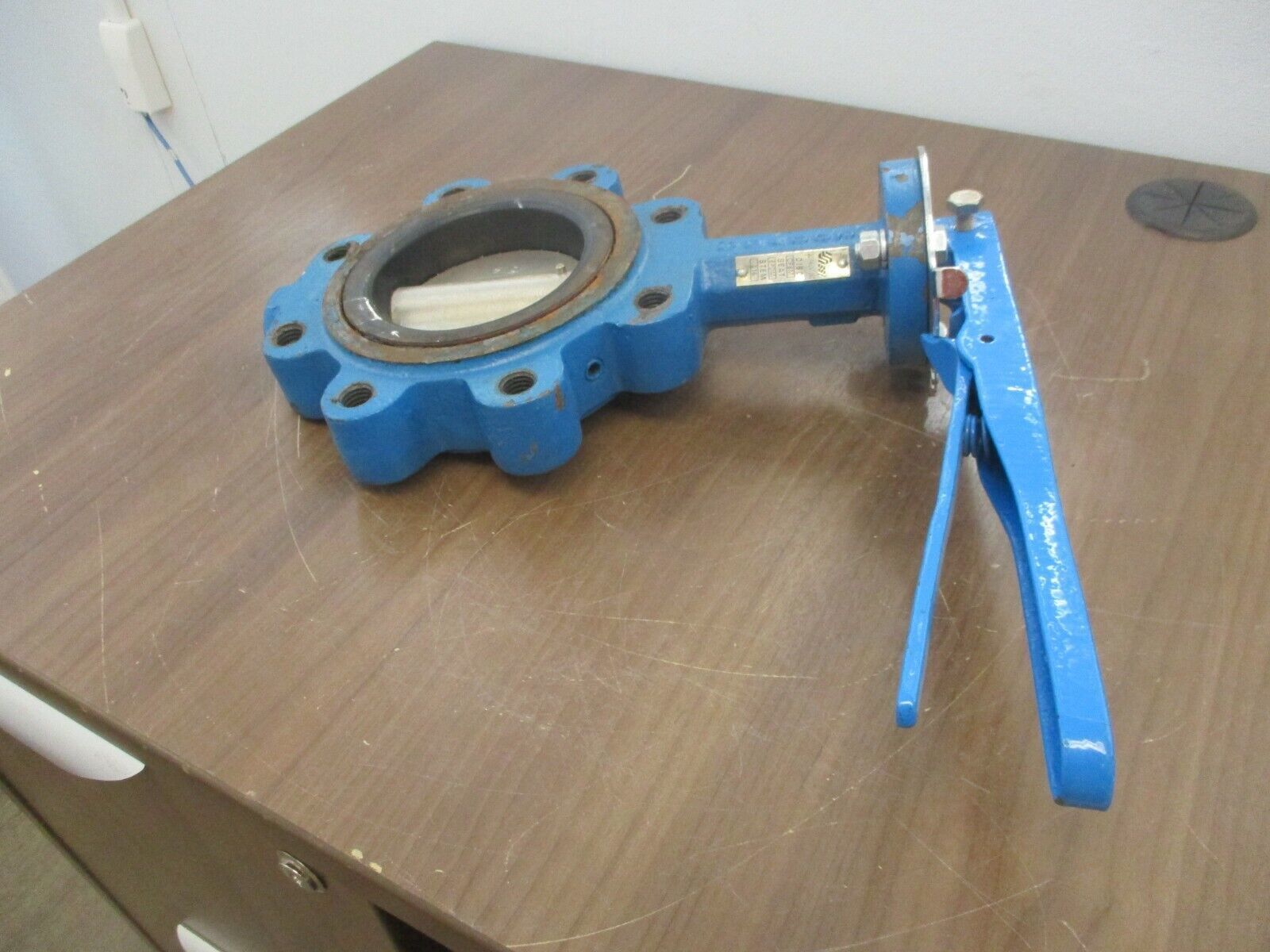 SSI Butterfly Valve 200WOG Size: 4" Disc: CF8M Seat: EPDM Stem: 316 Used