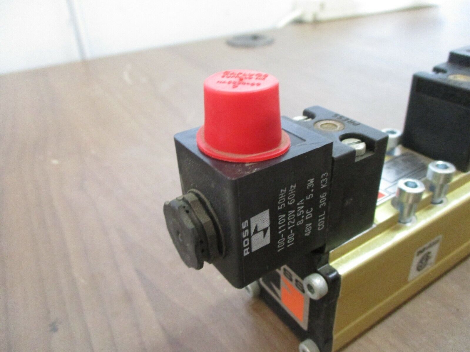 Ross Solenoid Valve W6376B2407 2-10 bar Used