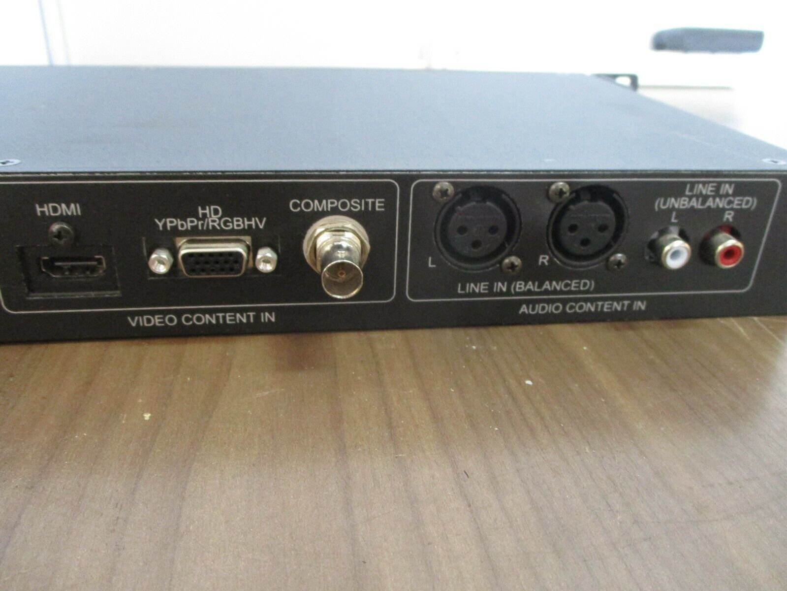 Vaddio AV Bridge 998-8210-000 Rev. A17 18VDC 2.75A Used
