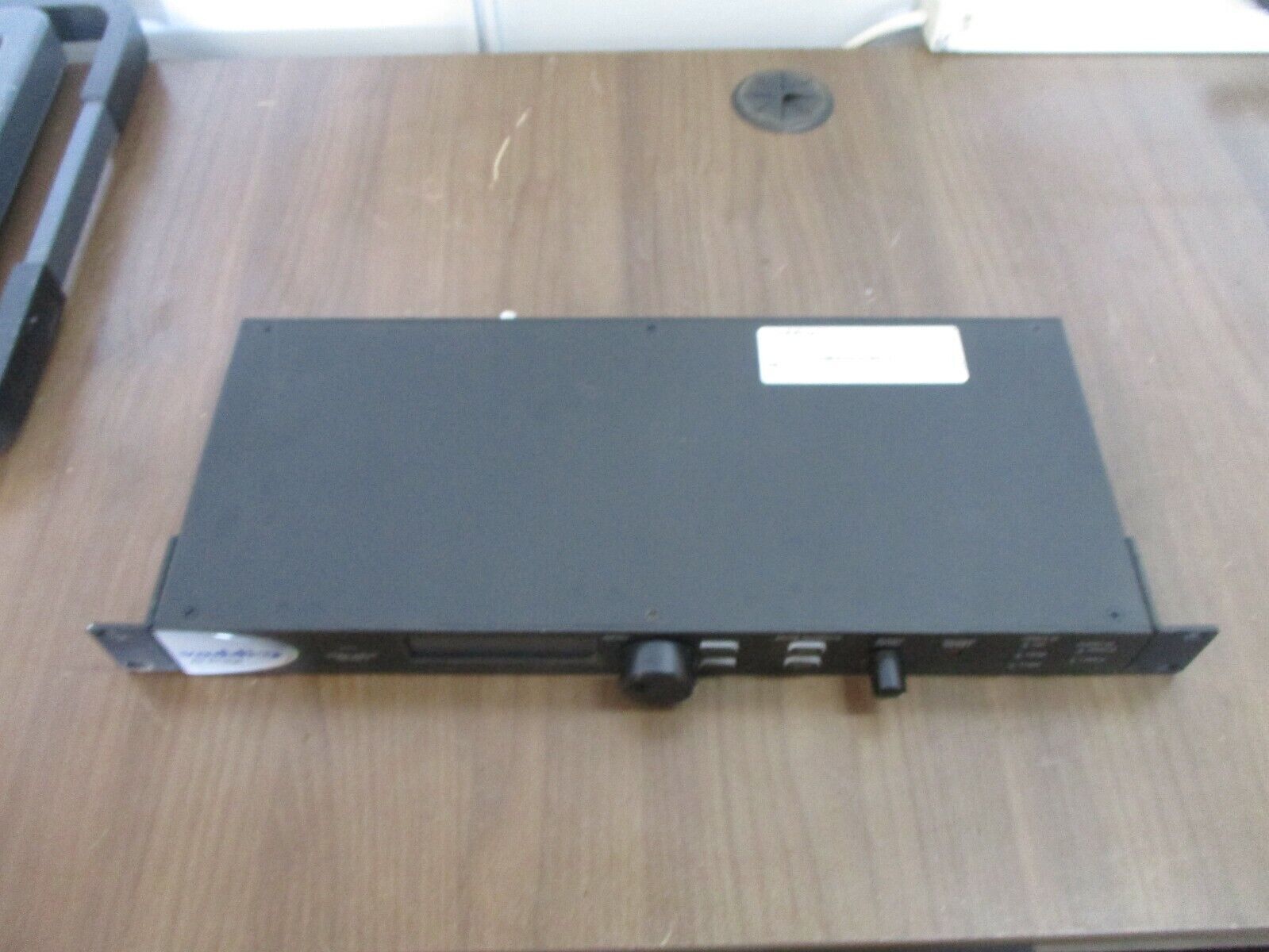 Vaddio AV Bridge 998-8210-000 Rev. A17 18VDC 2.75A Used