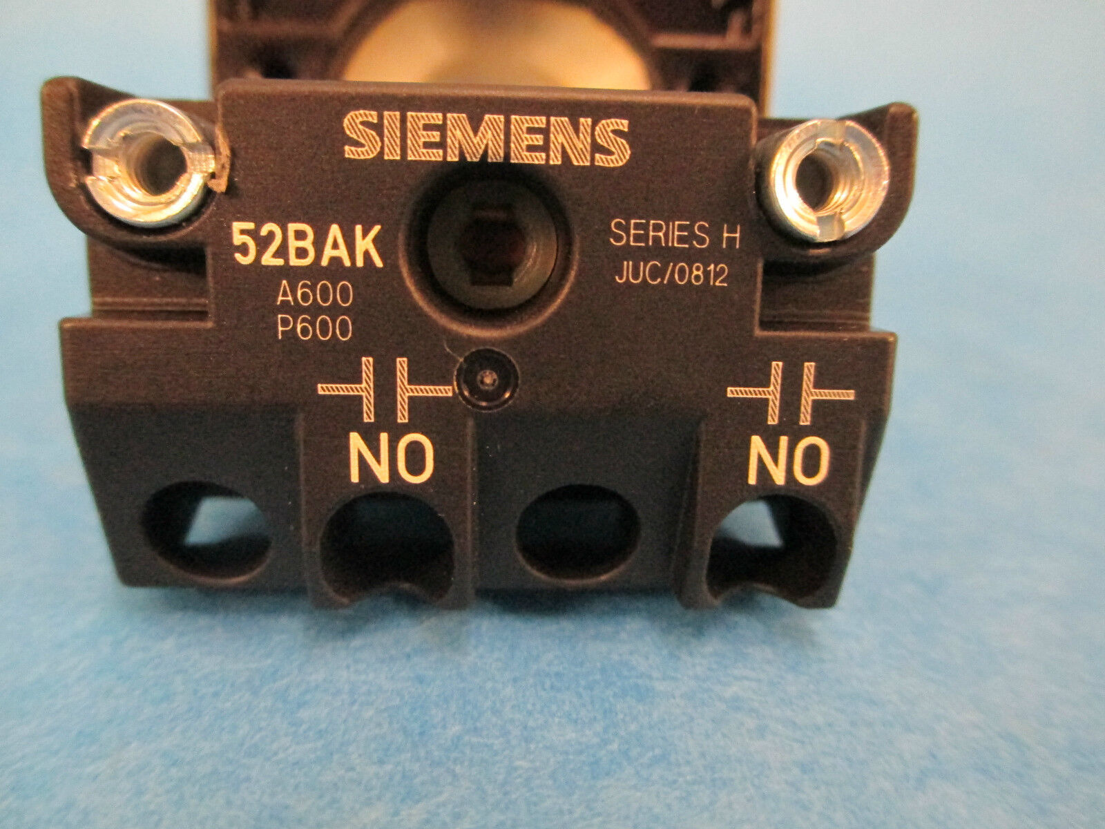 Siemens 3 Pos Toggle Switch, 52SX2GABA1M48, New Surplus