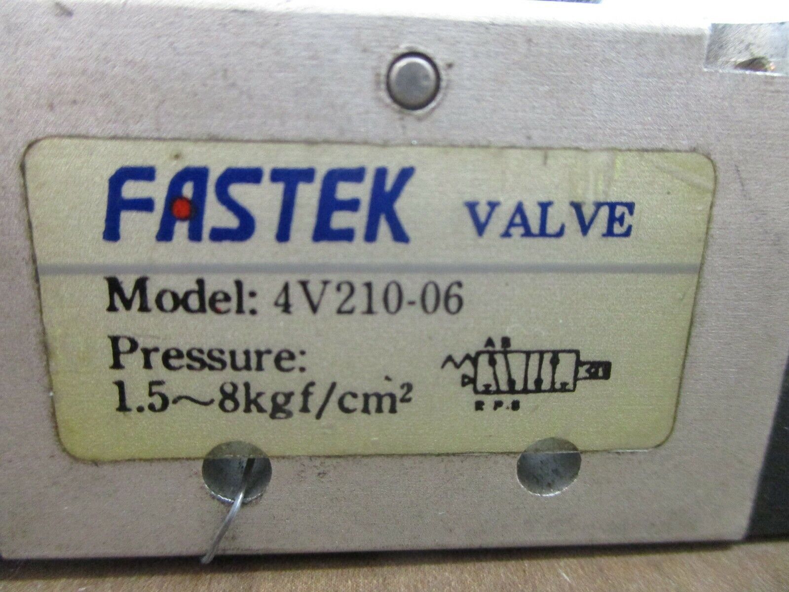 Fastek Solenoid Valve 4V210-06 135-8kgf/cm² Used