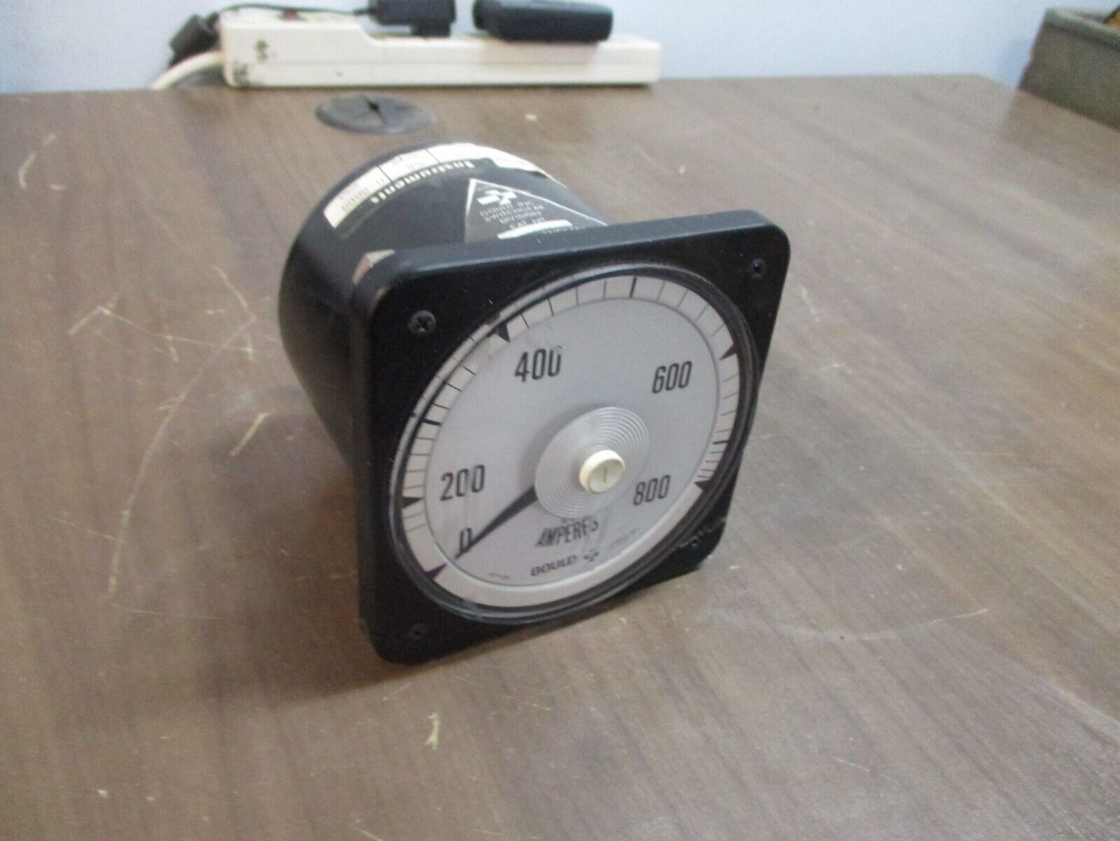Crompton / Gould Type 077-08 AC Ammeter AA LSSN Range: 0-800A Used