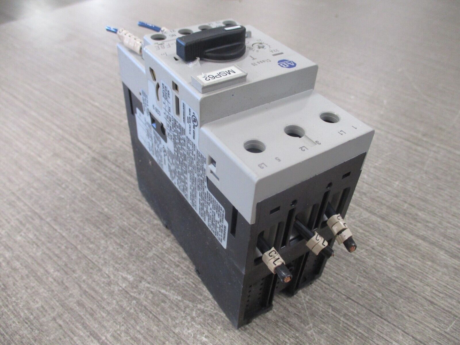 Allen-Bradley Motor Protector 140M-F8E-C32 Ser. C Trip: 23-32A Used