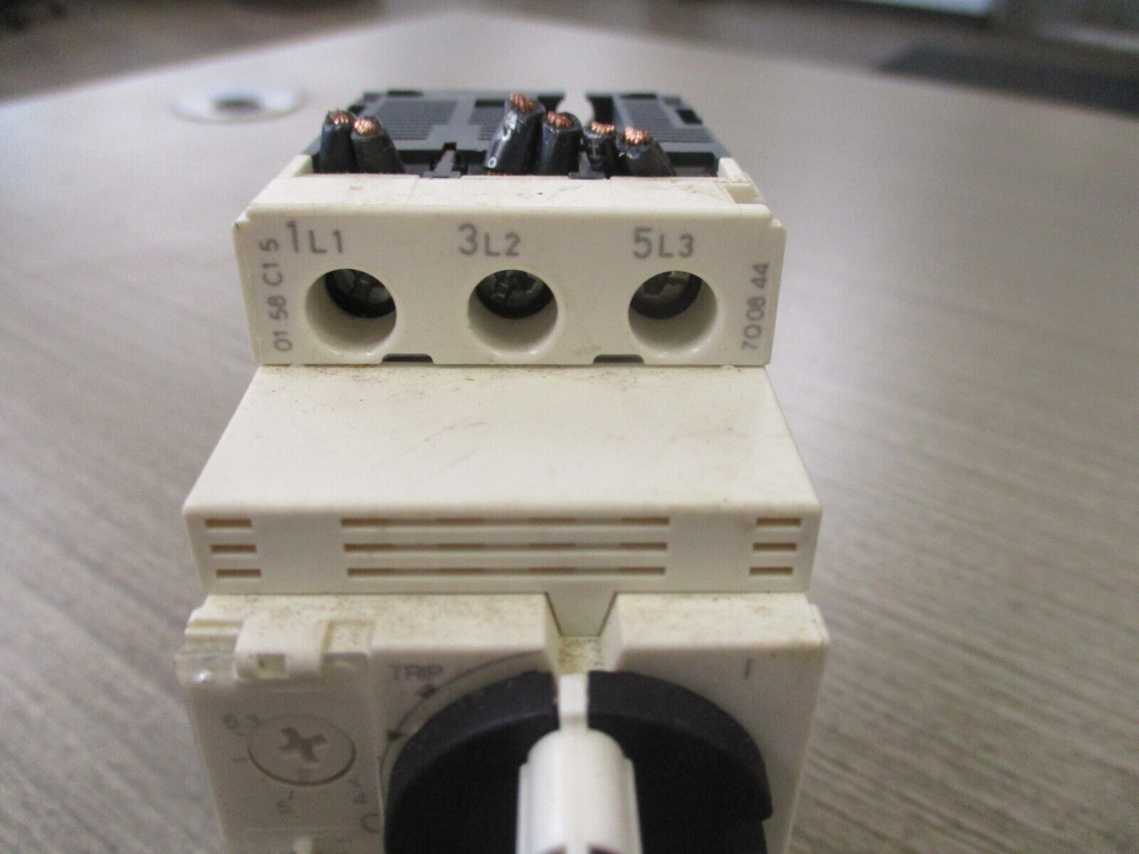 Telemecanique Manual Starter GV2-P10H7 Trip: 4-6.3 A *Used*
